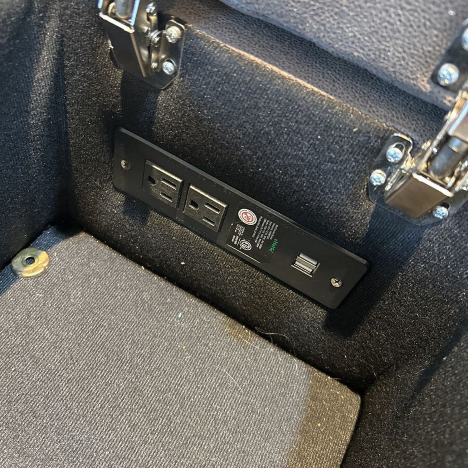 Microfiber Dual Power w Center Console Loveseat - image-4