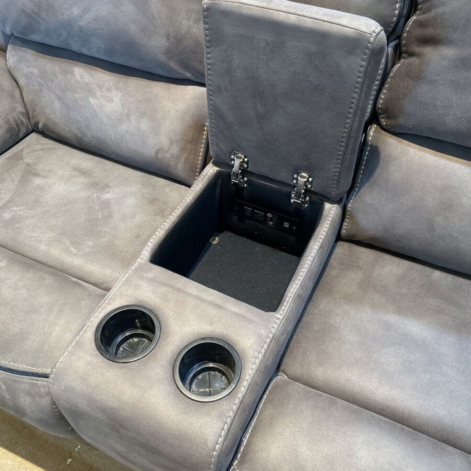 Microfiber Dual Power w Center Console Loveseat - image-3