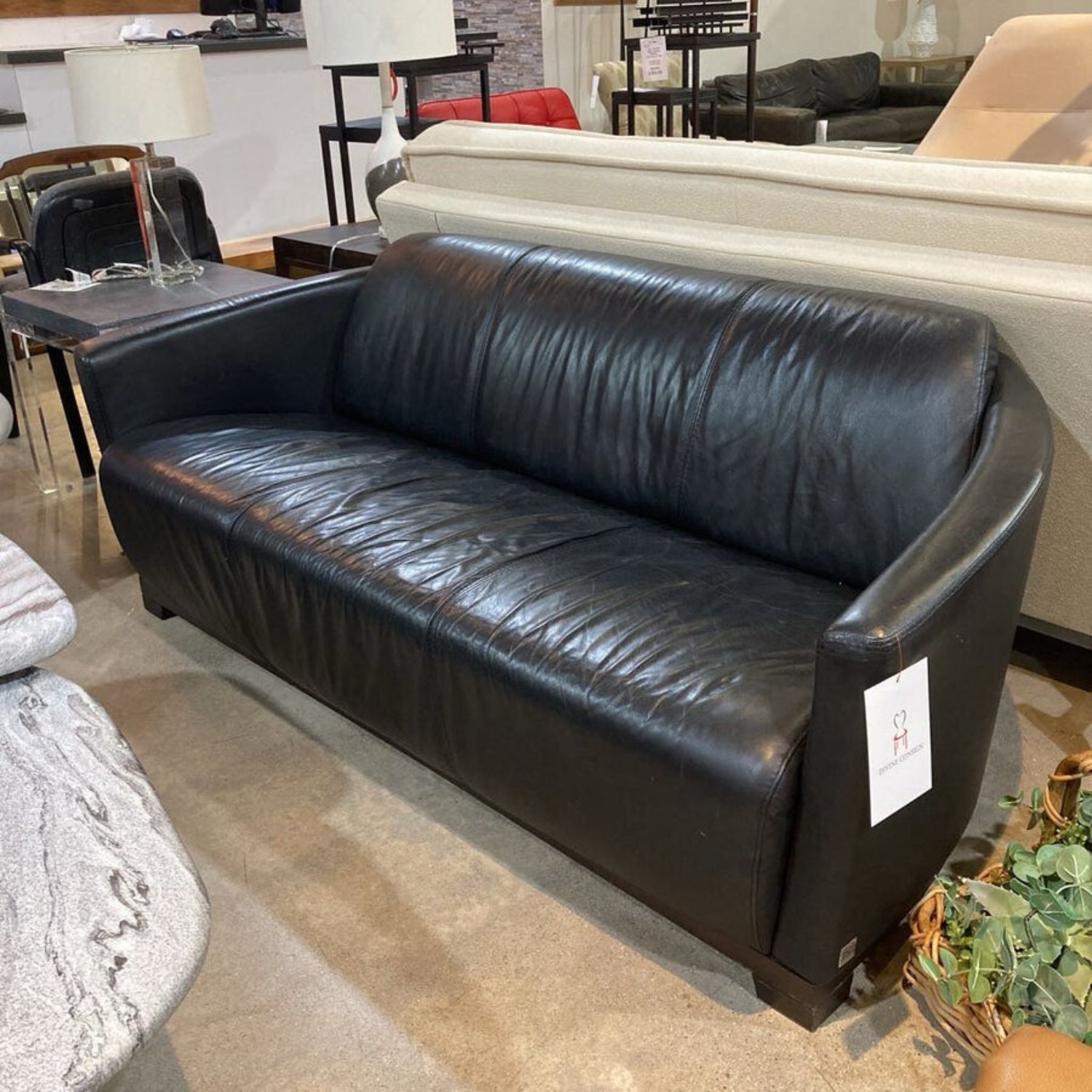 Calia Italia Italian Art Deco Leather Sofa - image-2