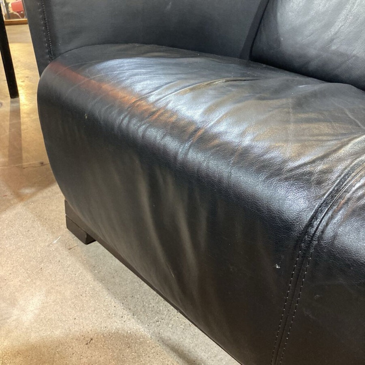 Calia Italia Italian Art Deco Leather Sofa - image-7