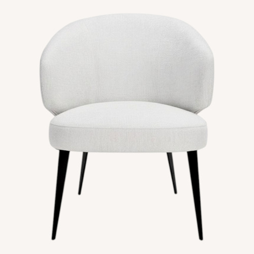 Used Safavieh Natural Fabric Dining Chairs Set (6) for sale on AptDeco