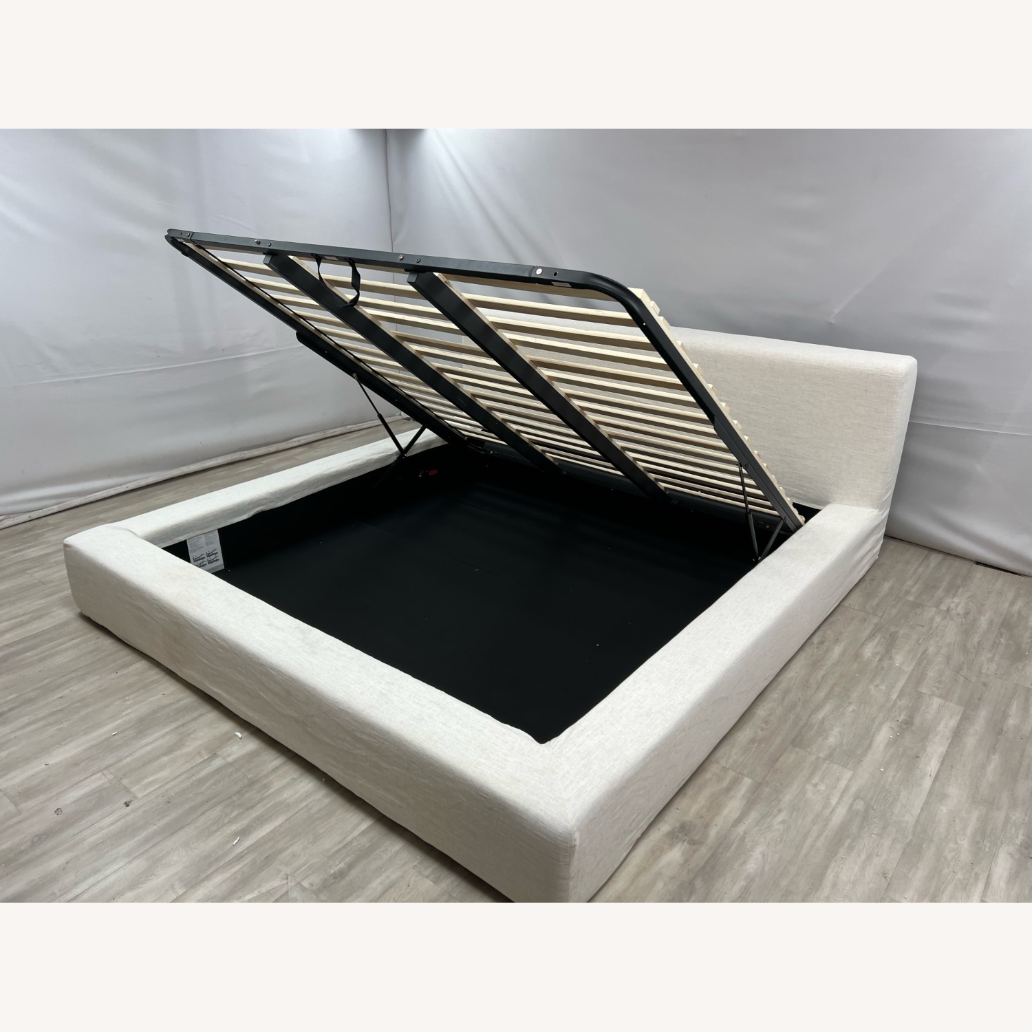 Castlery Dawson Storage King Bed - image-5