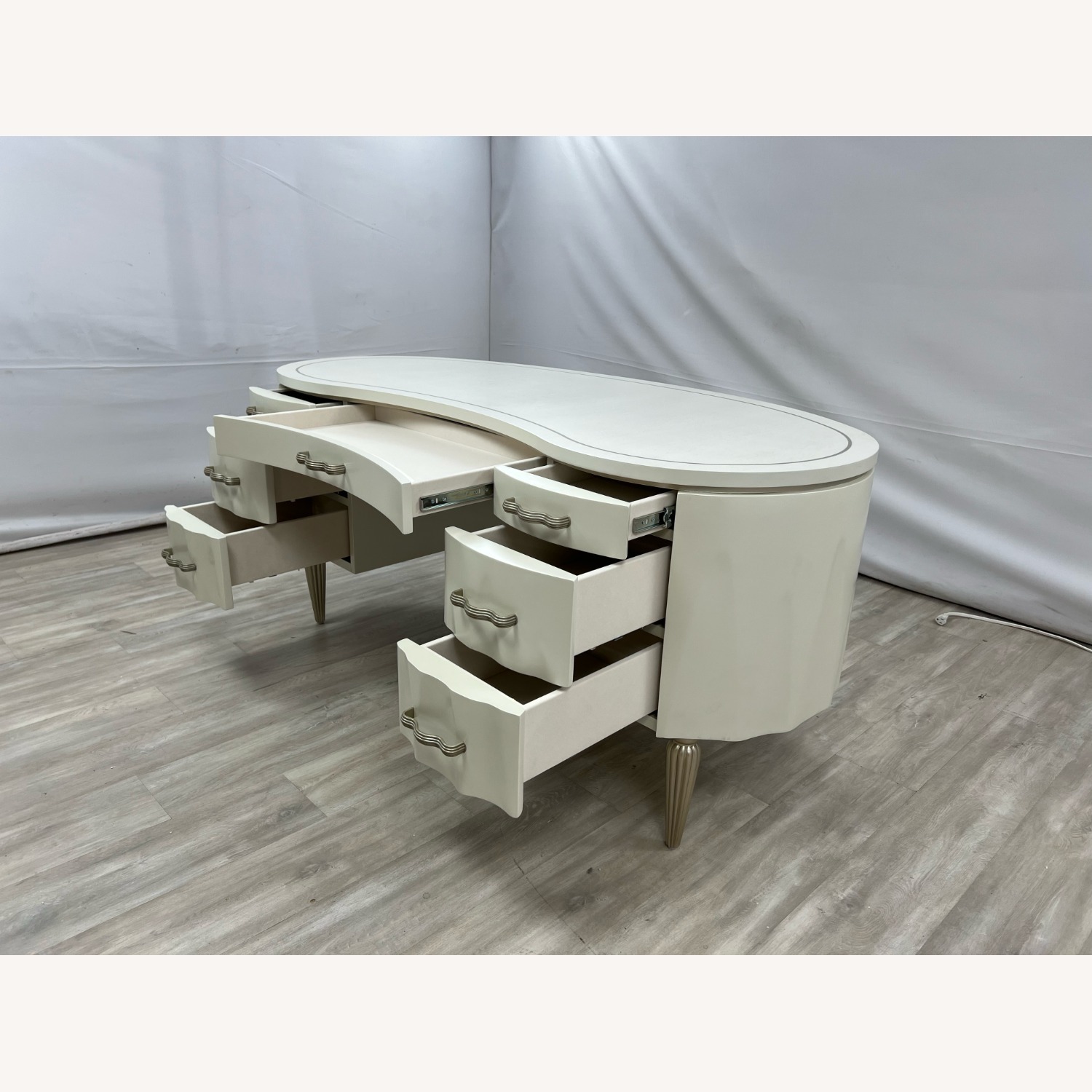 Michael Amini London Place Oval Executive Desk - image-10