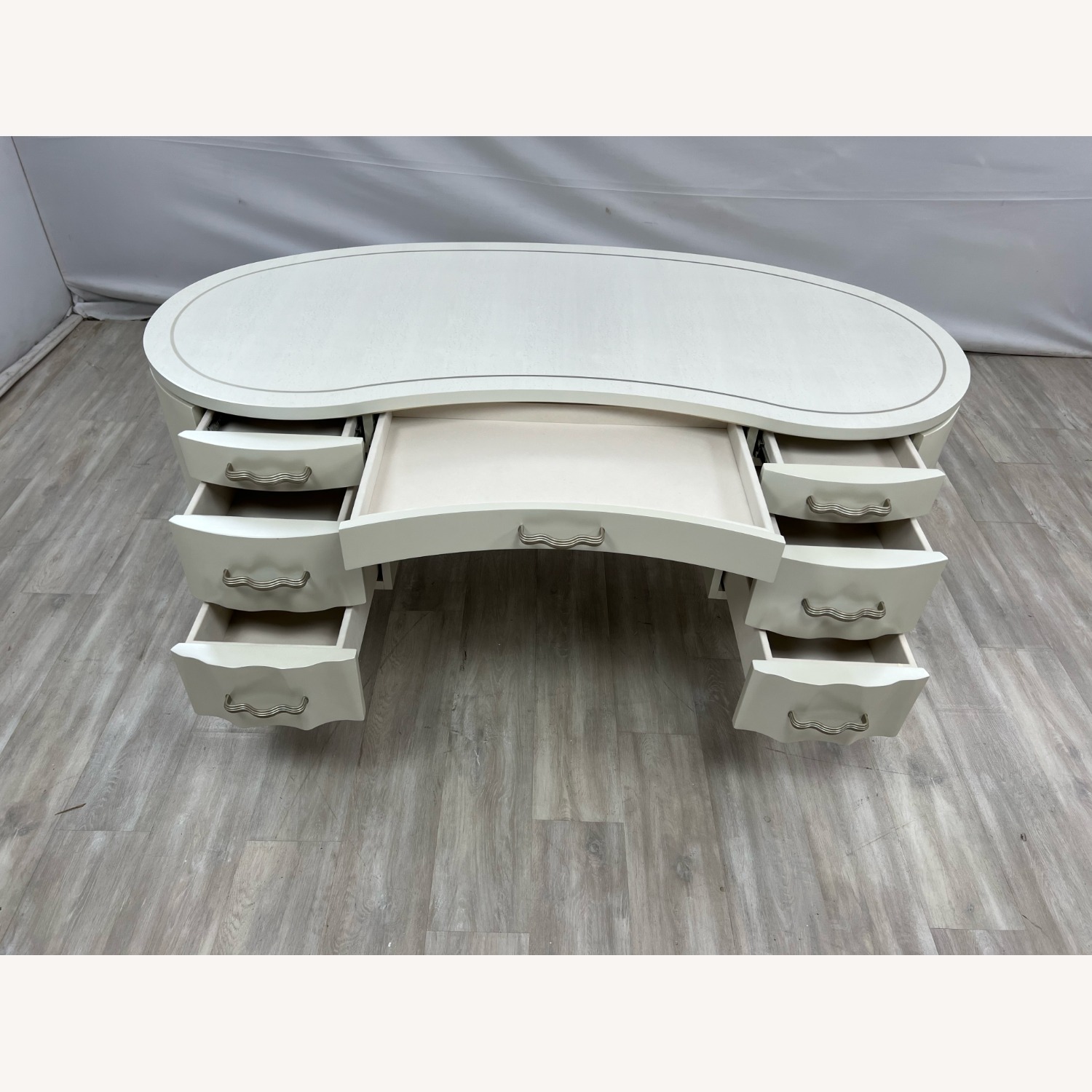 Michael Amini London Place Oval Executive Desk - image-7