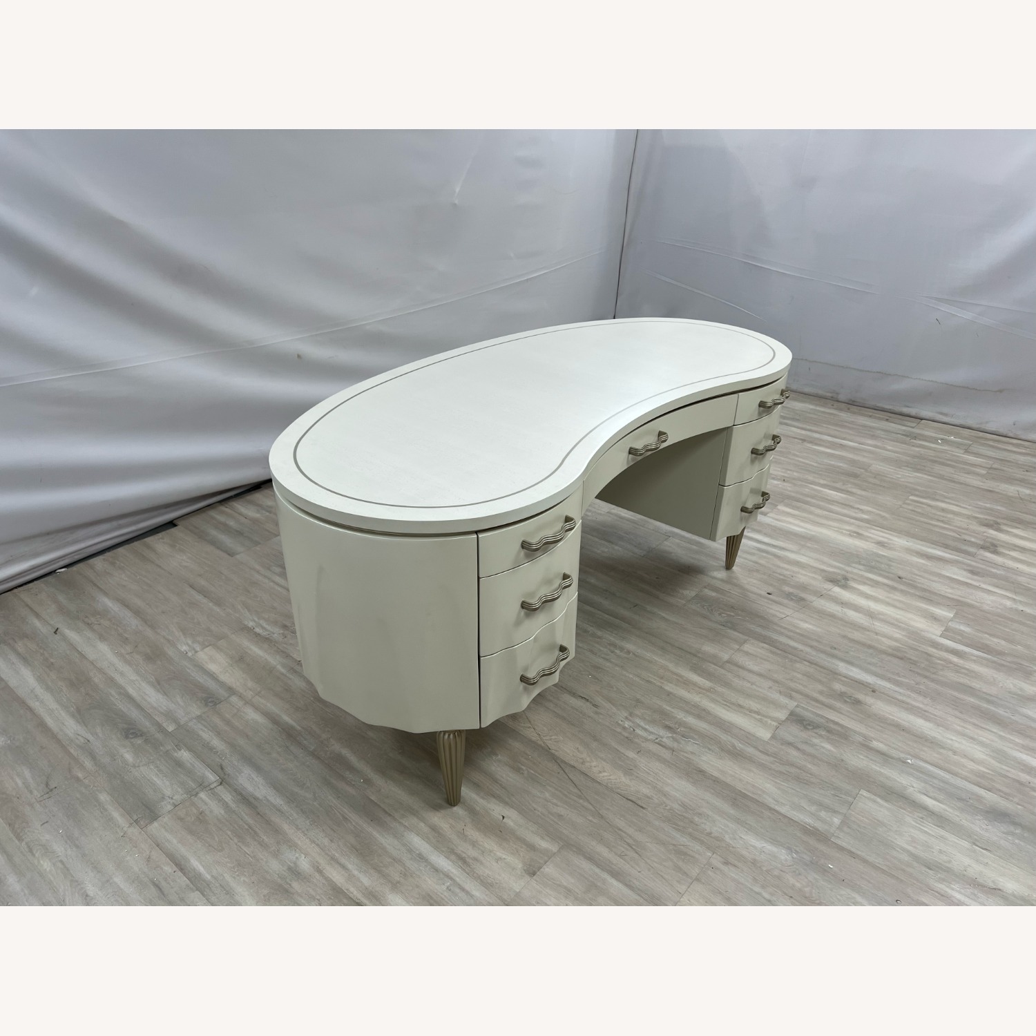 Michael Amini London Place Oval Executive Desk - image-3
