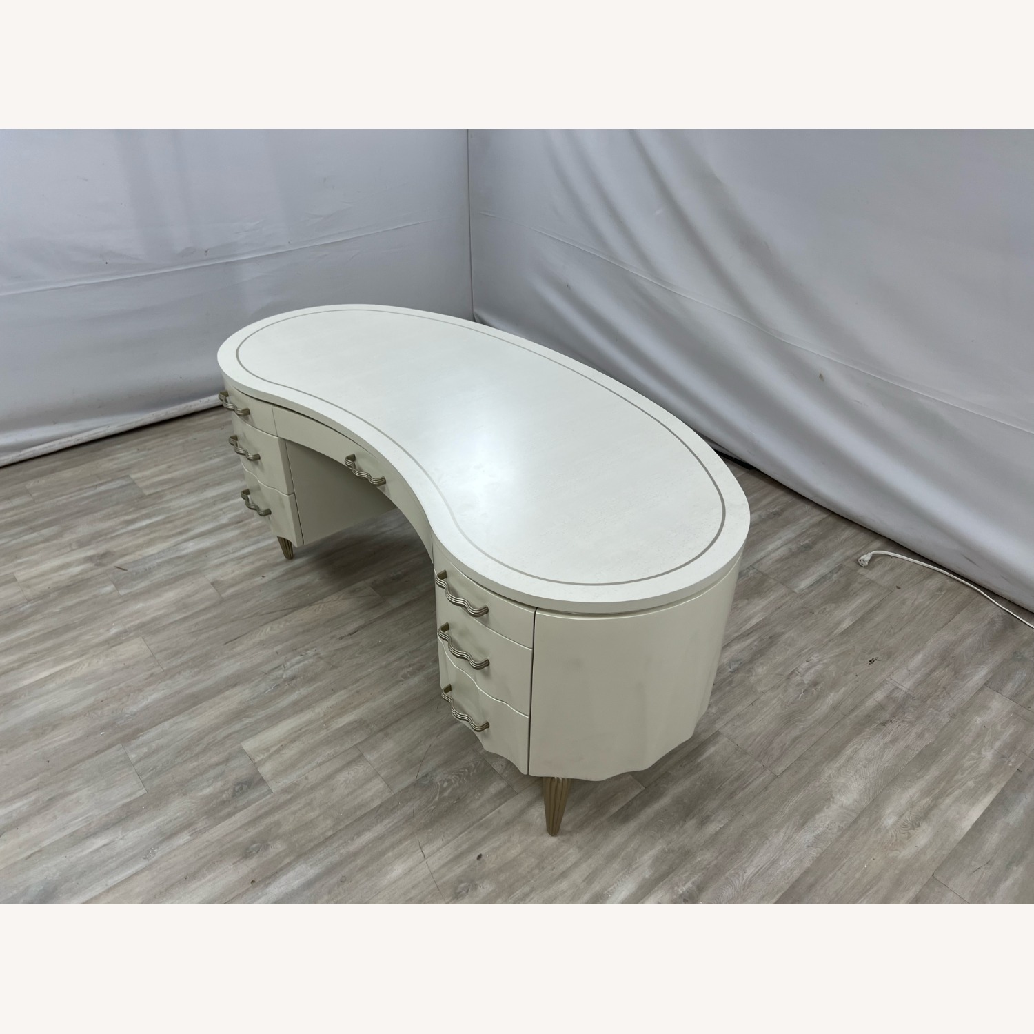 Michael Amini London Place Oval Executive Desk - image-2