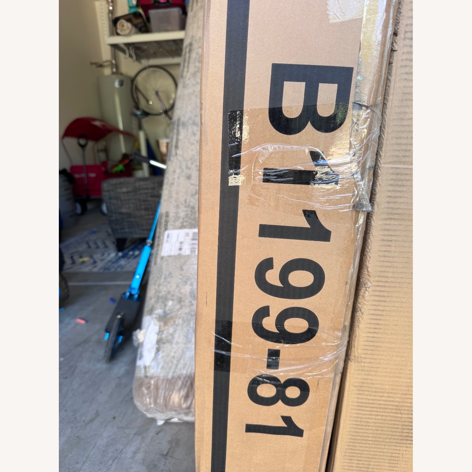 Ashley Furniture Cielden Queen Upholstered Bed  - image-6