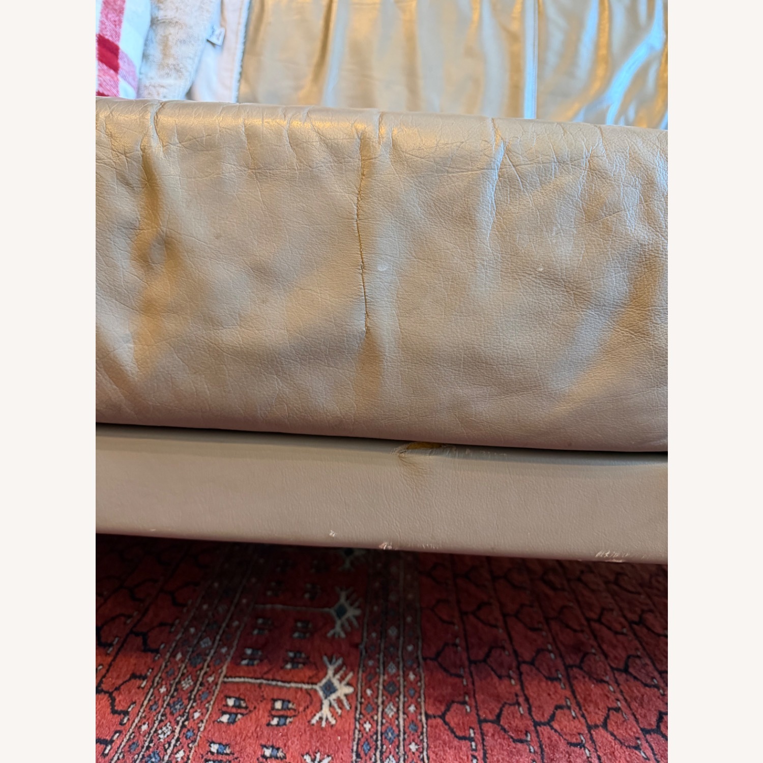 Herman Miller Light Gray Leather 3+ Seater Sofa - image-4