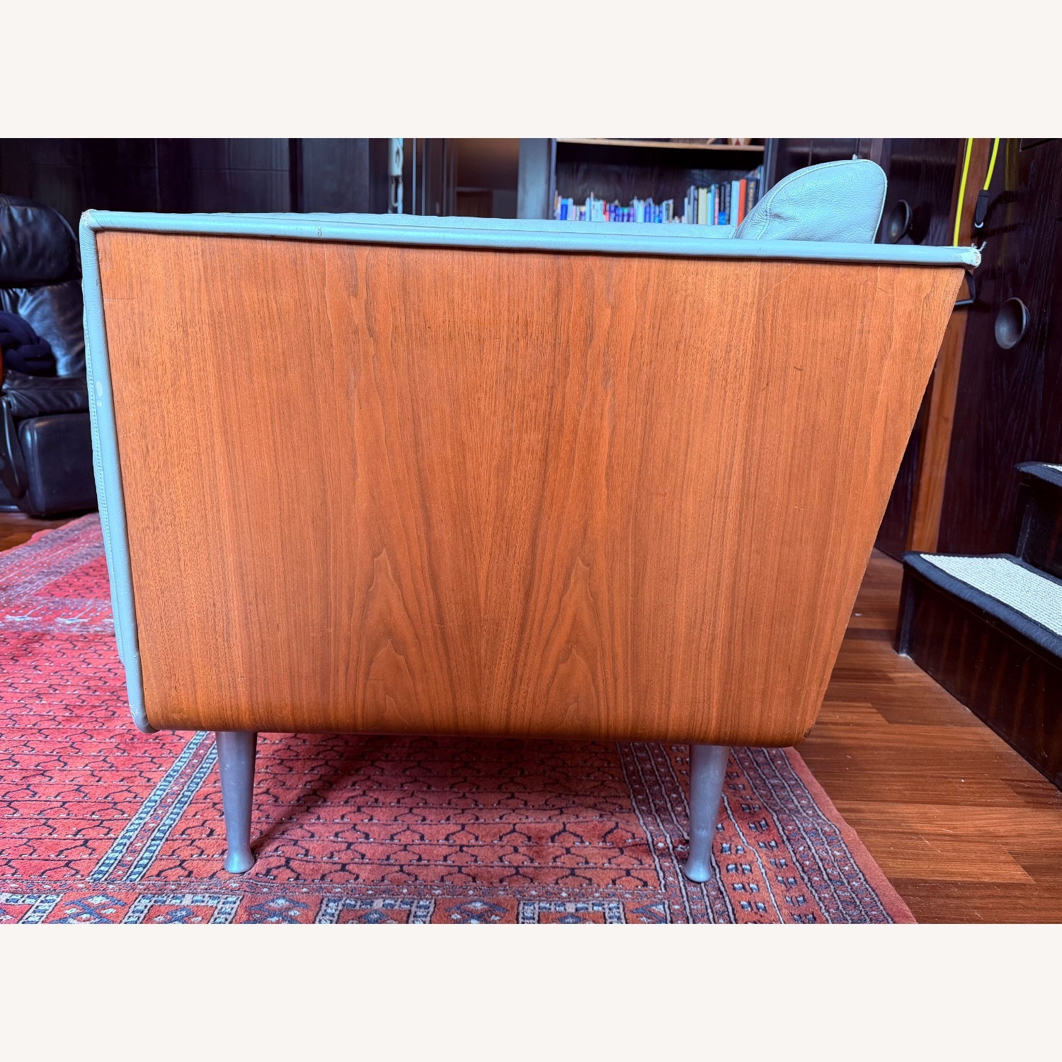 Herman Miller Light Gray Leather 3+ Seater Sofa - image-2