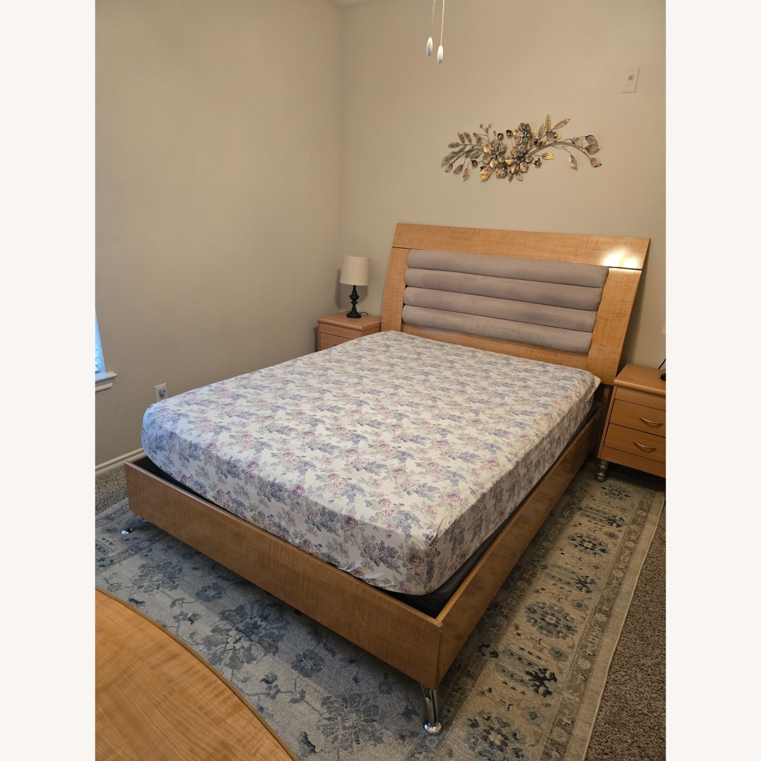Light Brown Wood Full Bed - image-6