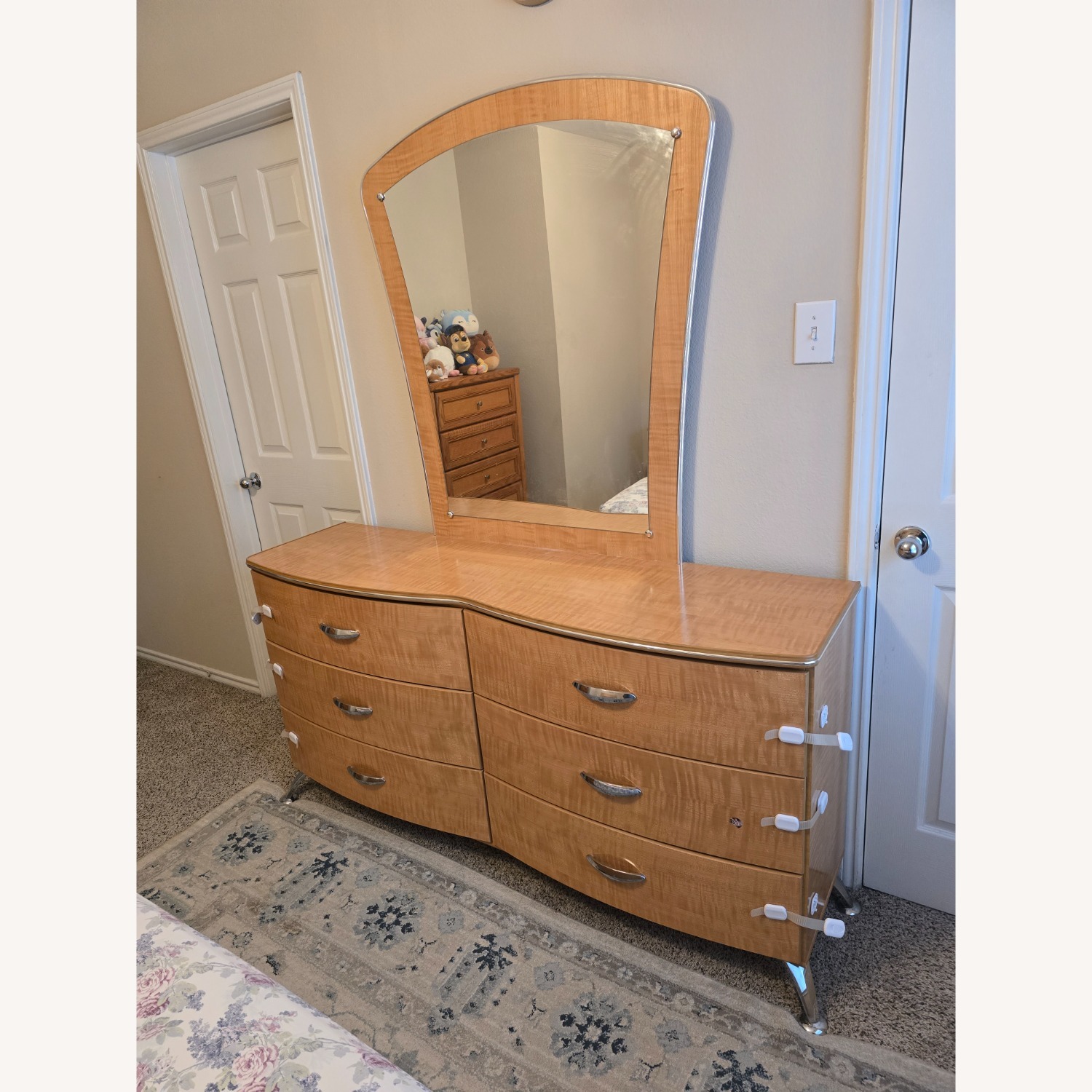 Light Brown Wood Full Bed - image-5