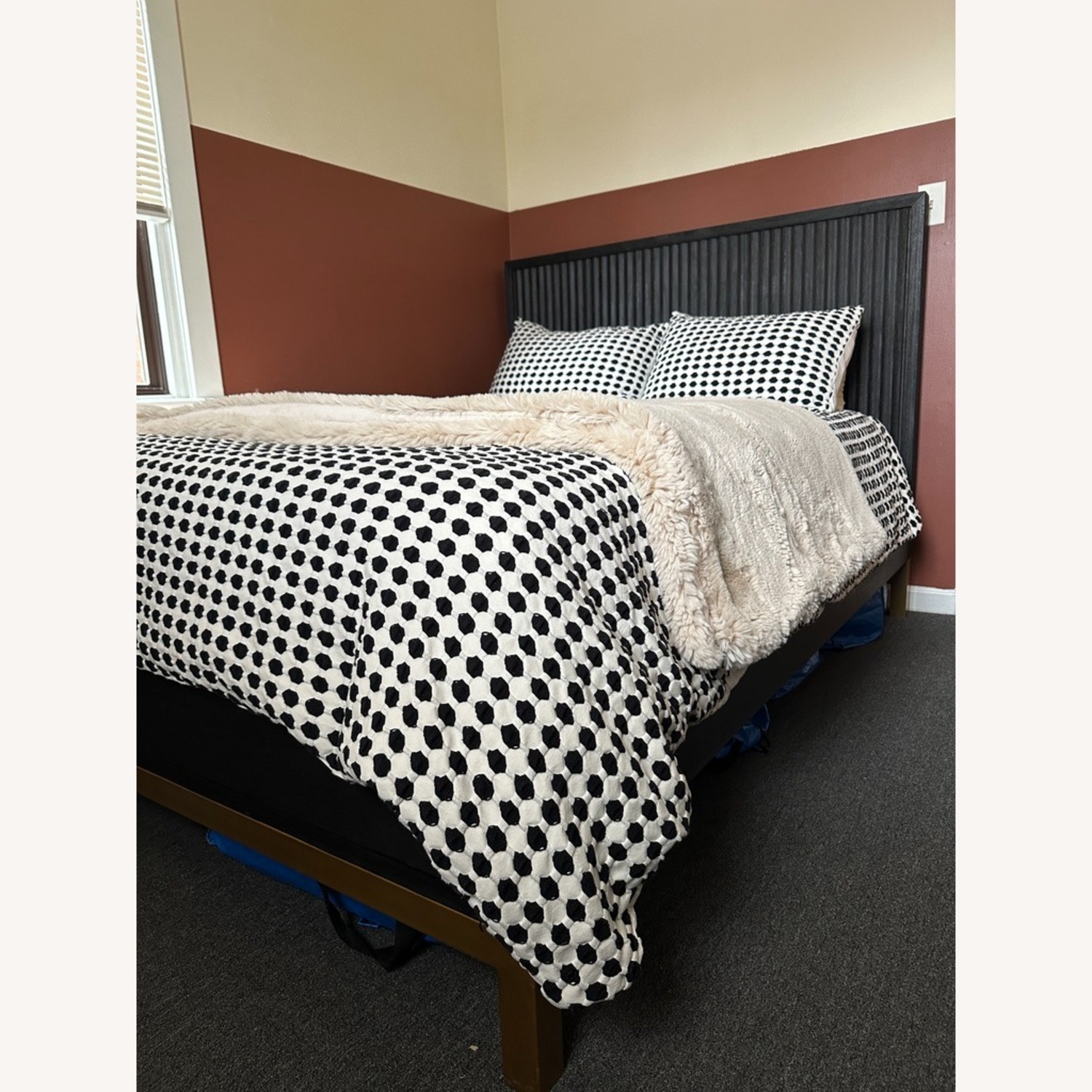 Apt2b Black Wood Queen Bed - image-3