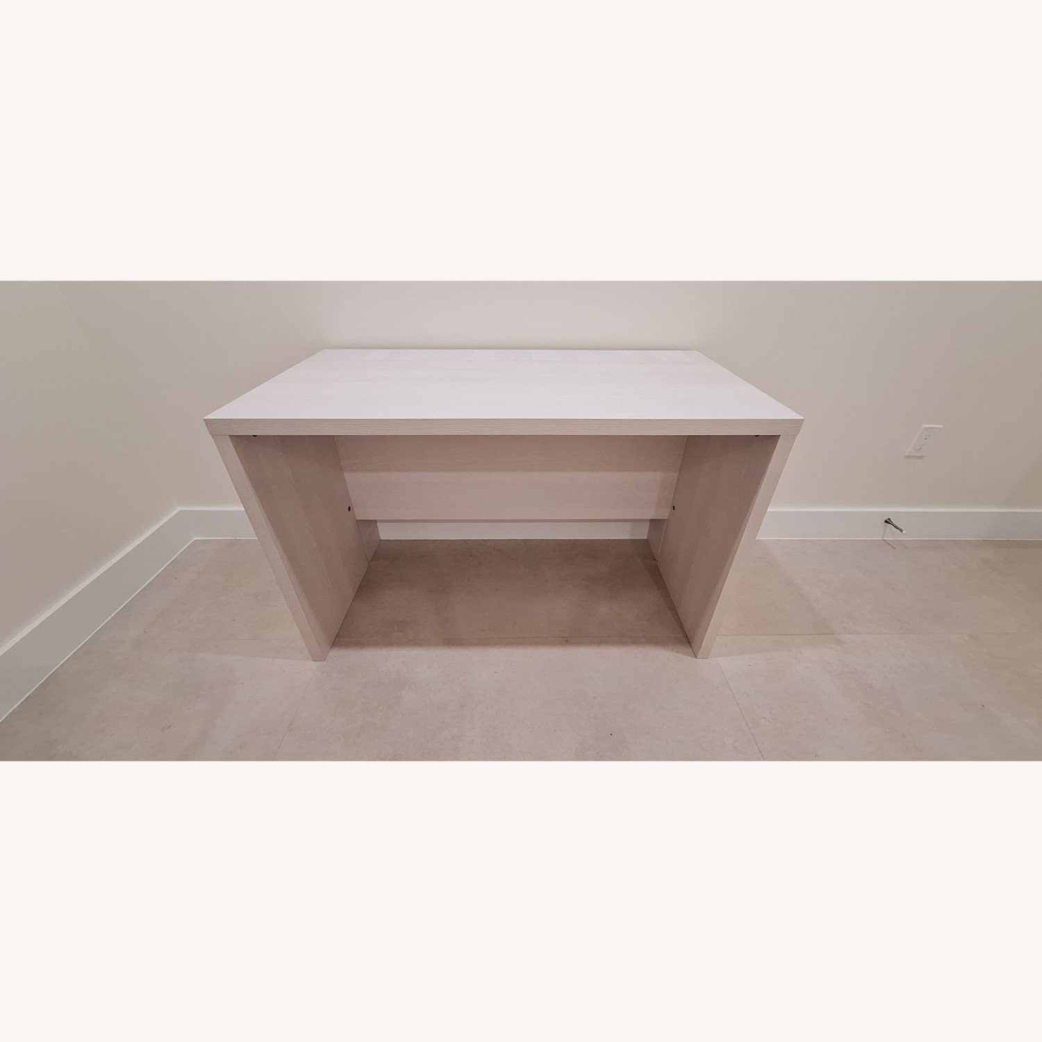 White Desk - image-1