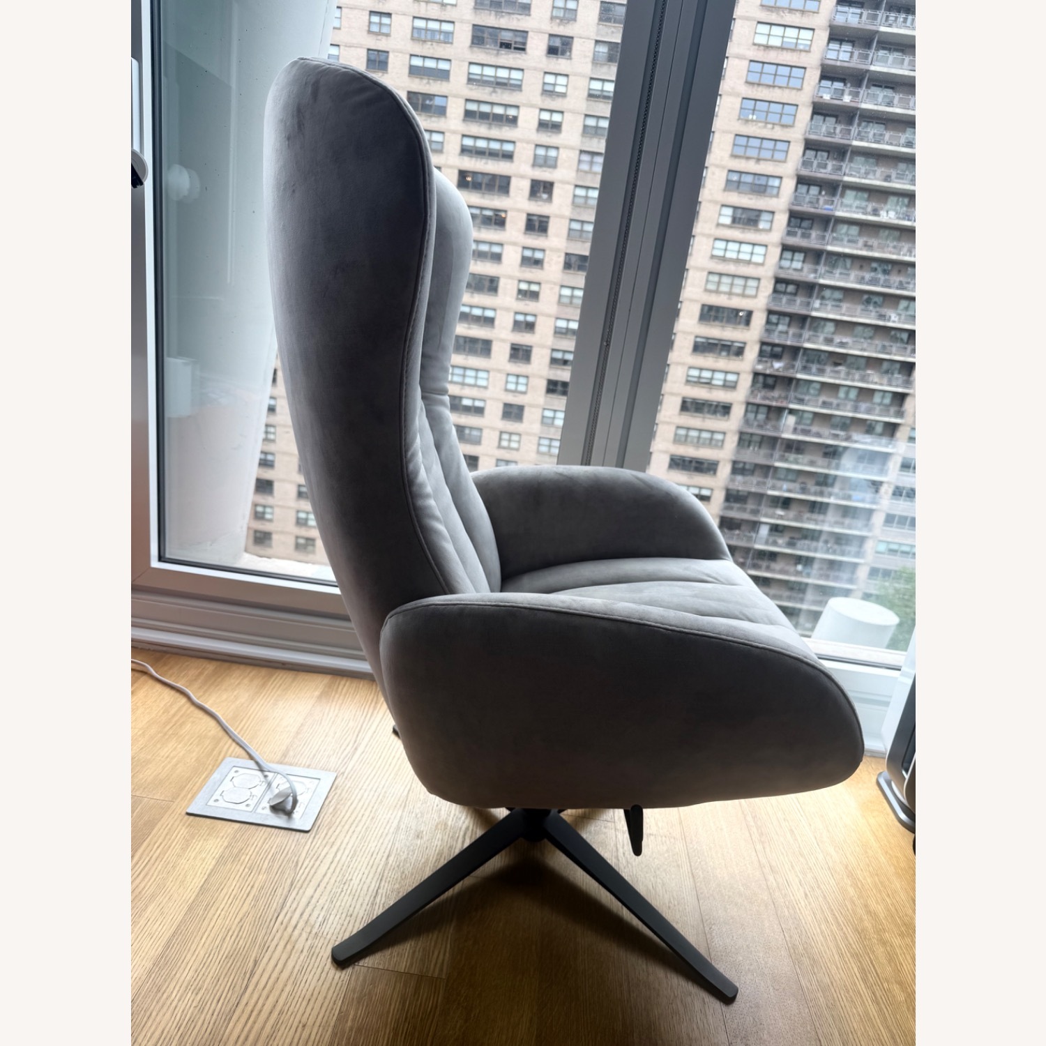 BoConcept Tilburg Recliner - Gray, Pristine - image-7