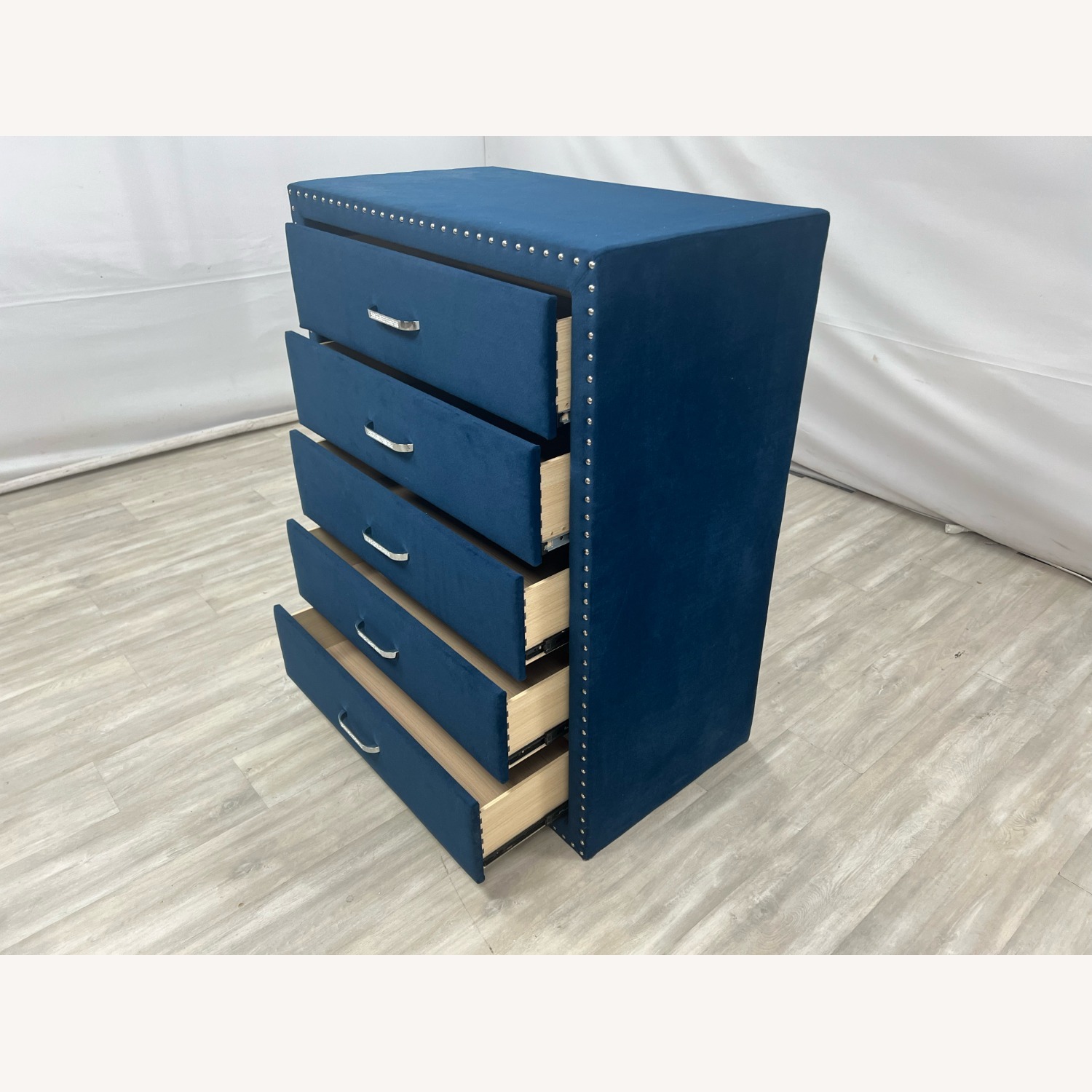 Coaster Furniture Melody 5-Drawer Bedroom Chest  - image-9