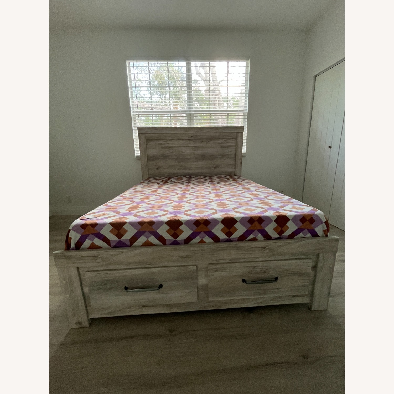 Ashley Furniture White Wood Queen Bed - image-1