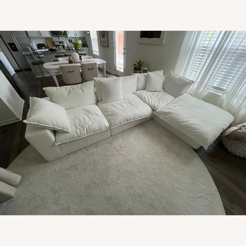 Used Coleman Furniture White Fabric 3+ Piece Sectional for sale on AptDeco