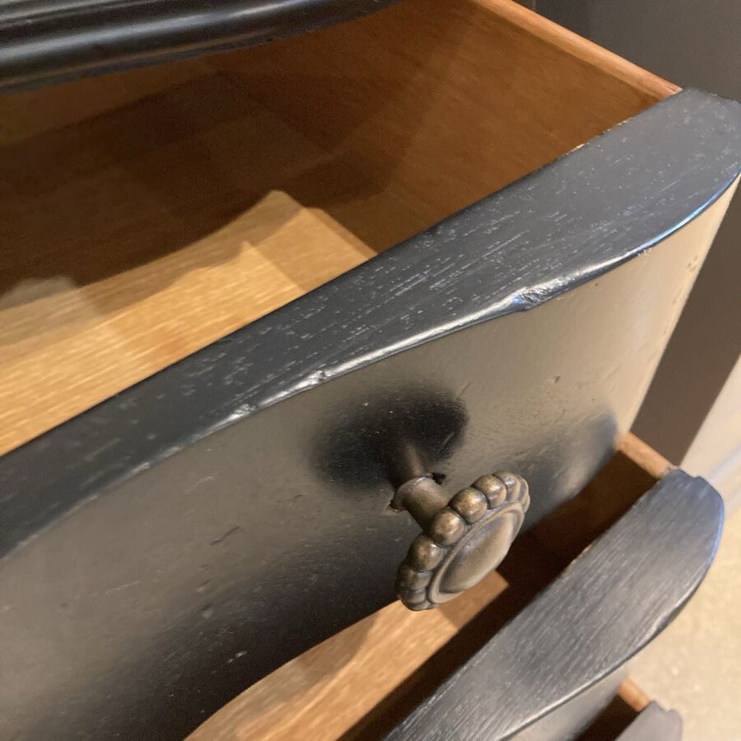 Hickory Chair Distressed Paw Foot 4-Drawer Dresser - image-7