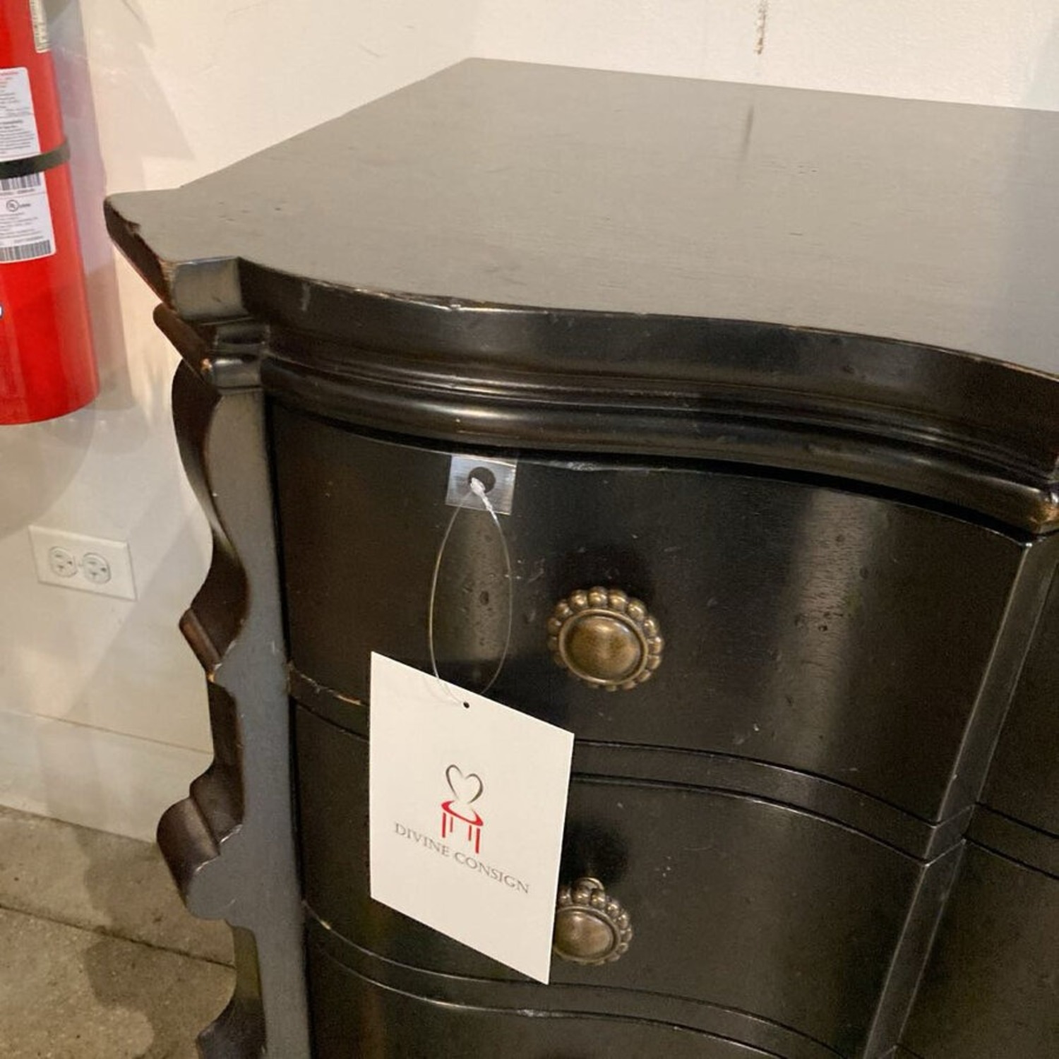 Hickory Chair Distressed Paw Foot 4-Drawer Dresser - image-4