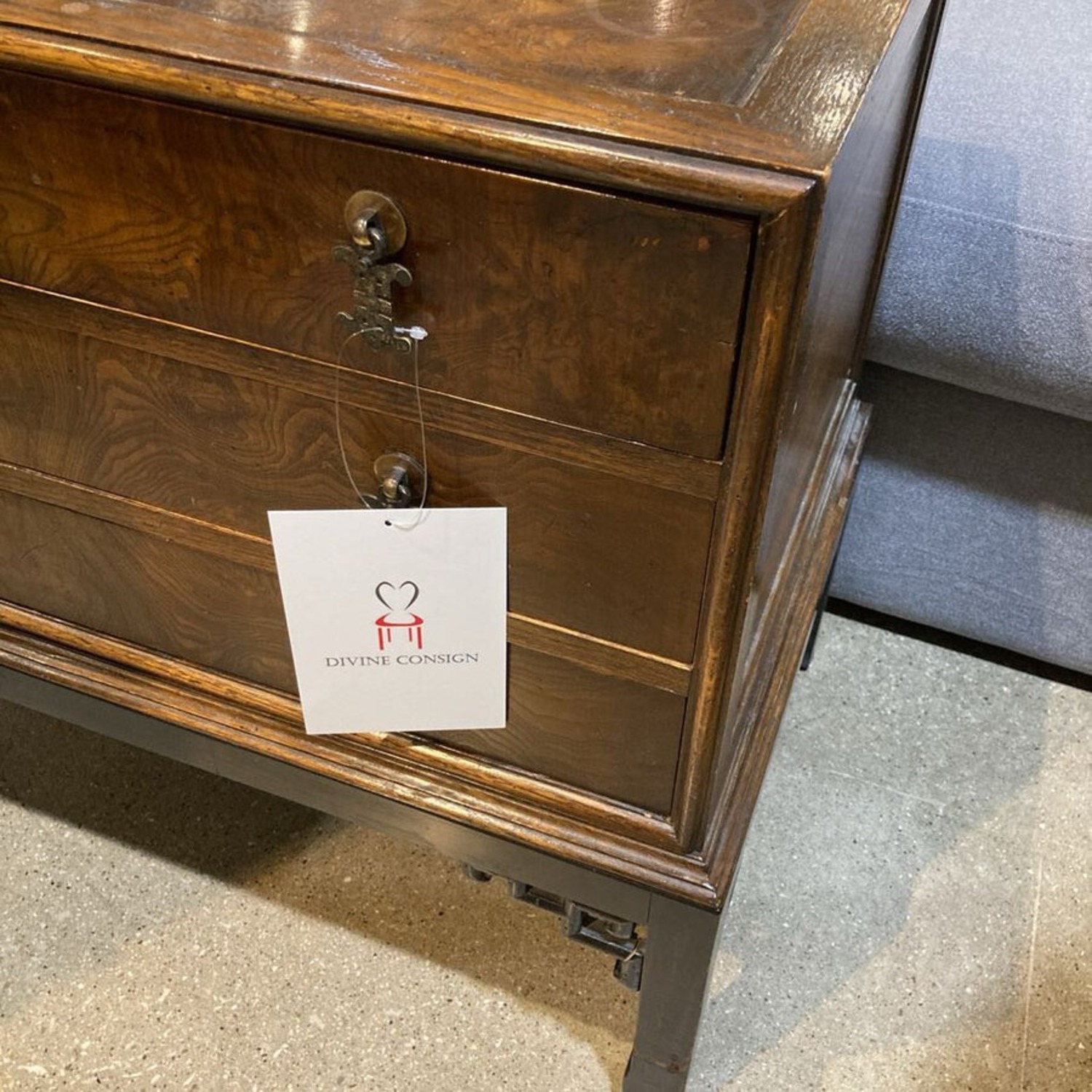 Hekman Furniture Jacobean 3-Drawer Dresser - image-5