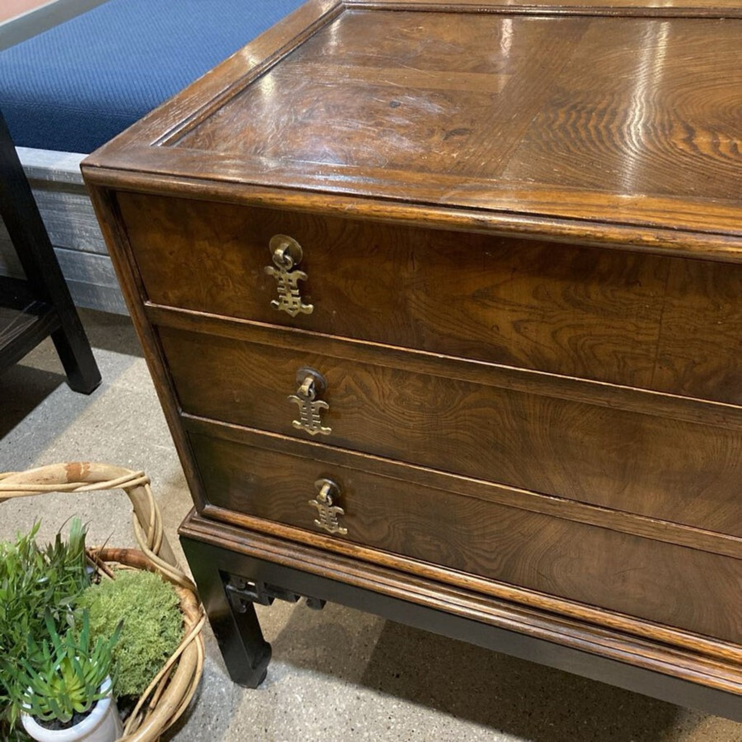 Hekman Furniture Jacobean 3-Drawer Dresser - image-4