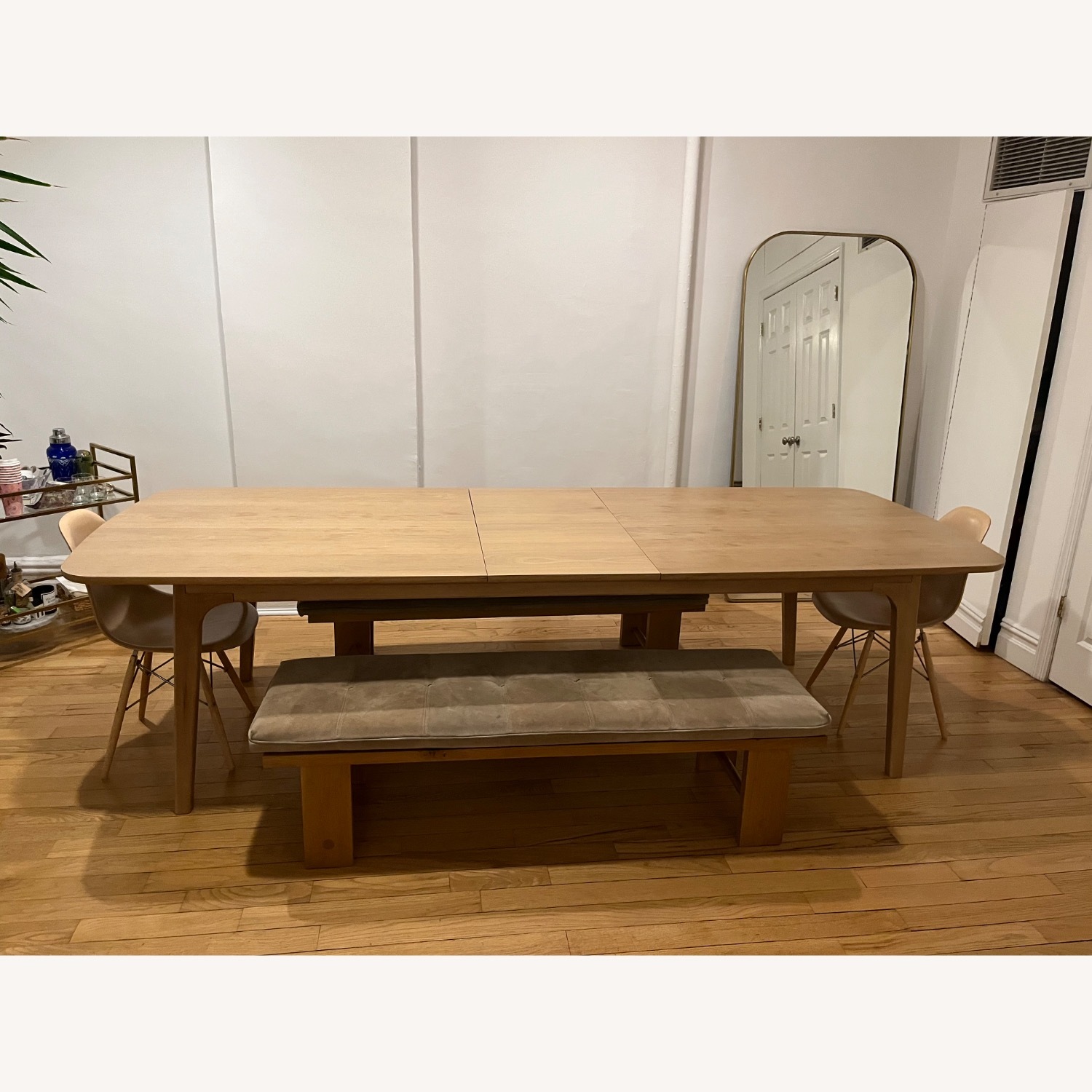 Article Extending Dining Table + 2 Benches - image-6