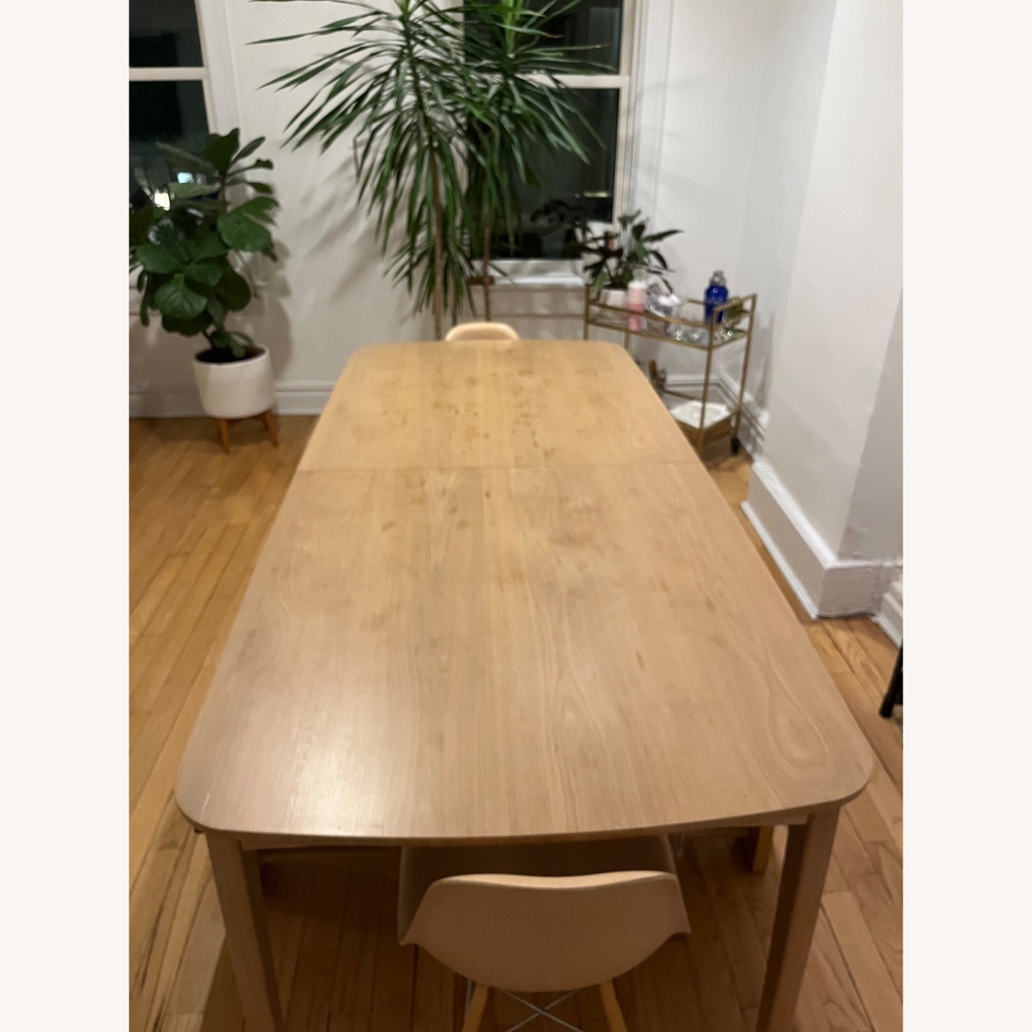 Article Extending Dining Table + 2 Benches - image-8