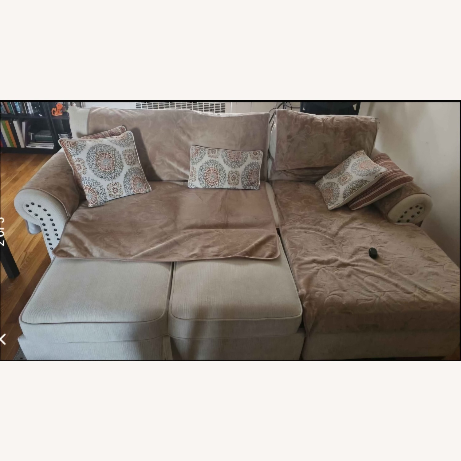 Bob's Discount Furniture Fabric 2 Piece Sectional - image-4