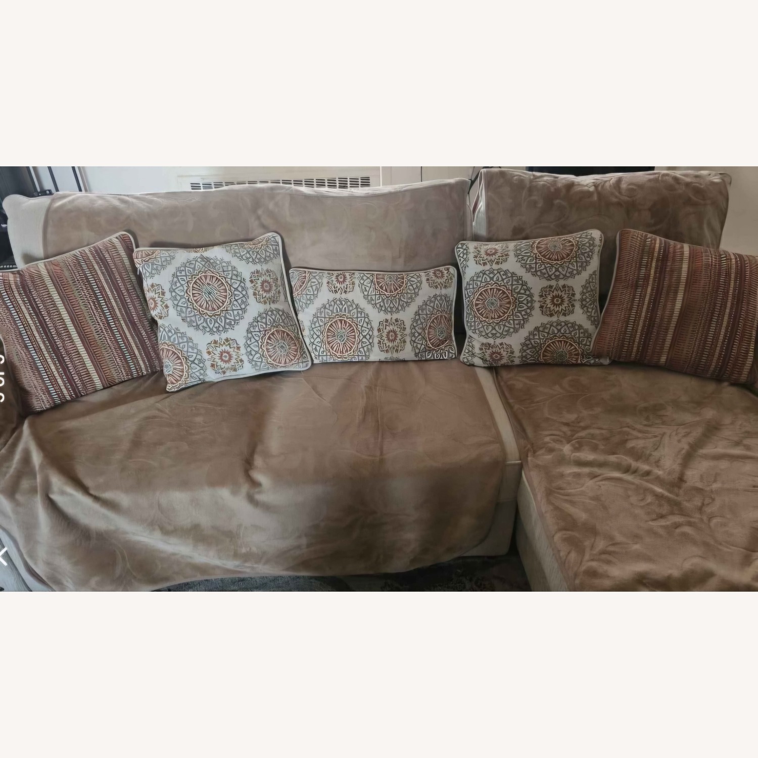 Bob's Discount Furniture Fabric 2 Piece Sectional - image-5
