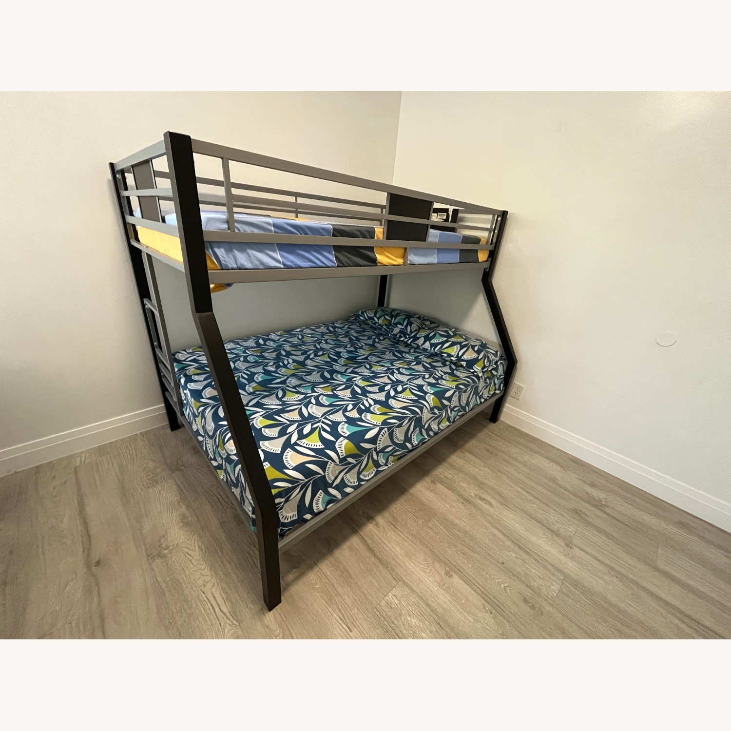 Ashley Black Metal Bunk Bed - image-2