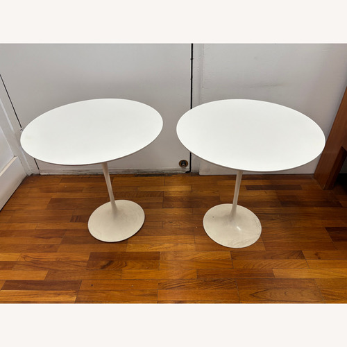 Used Knoll Saarinen White Side Tables Pair for sale on AptDeco