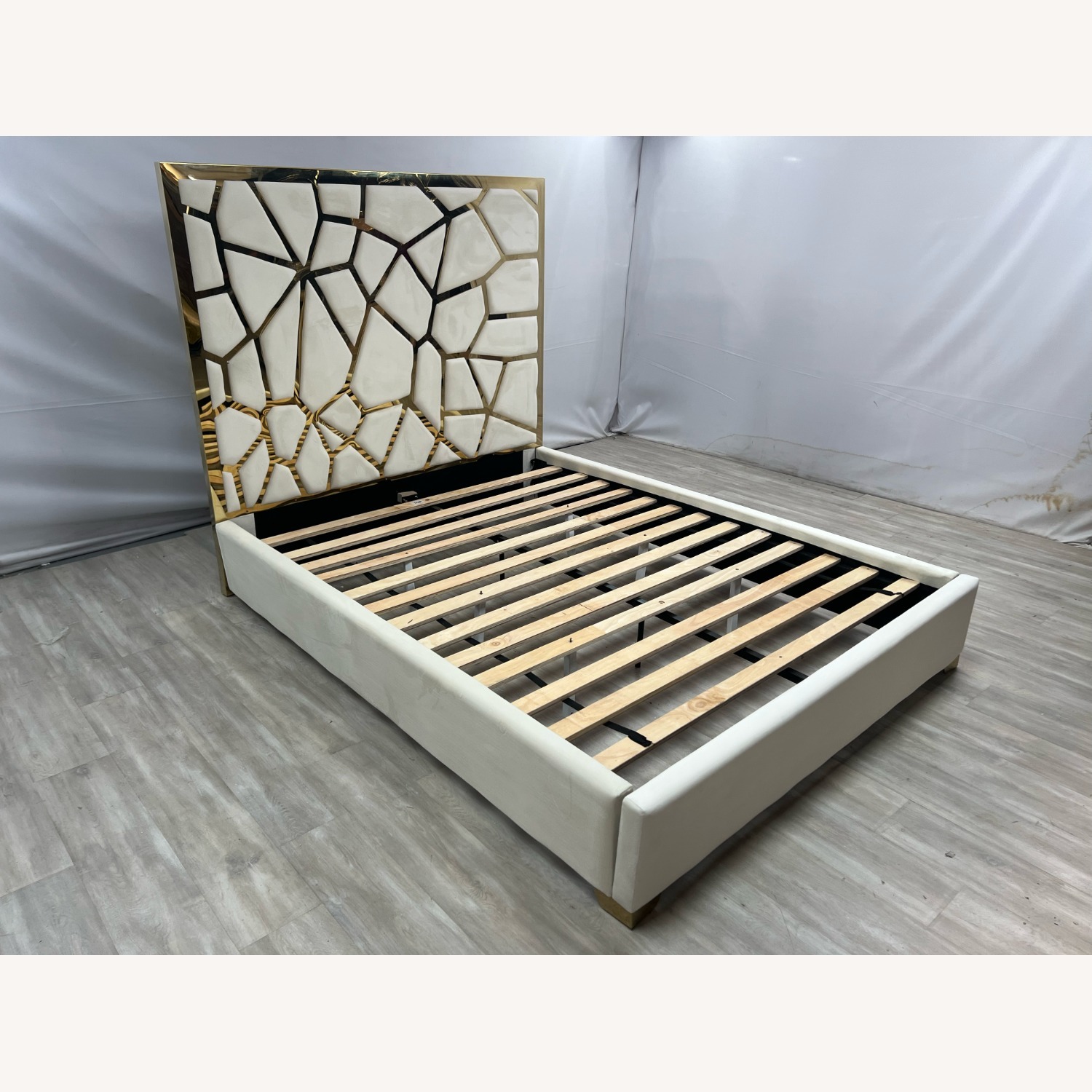 Mercer41 Upholstered Metal Platform Queen Bed - image-3