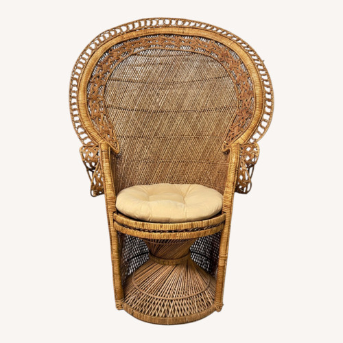 Used Vintage/Antique Ottoman for sale on AptDeco