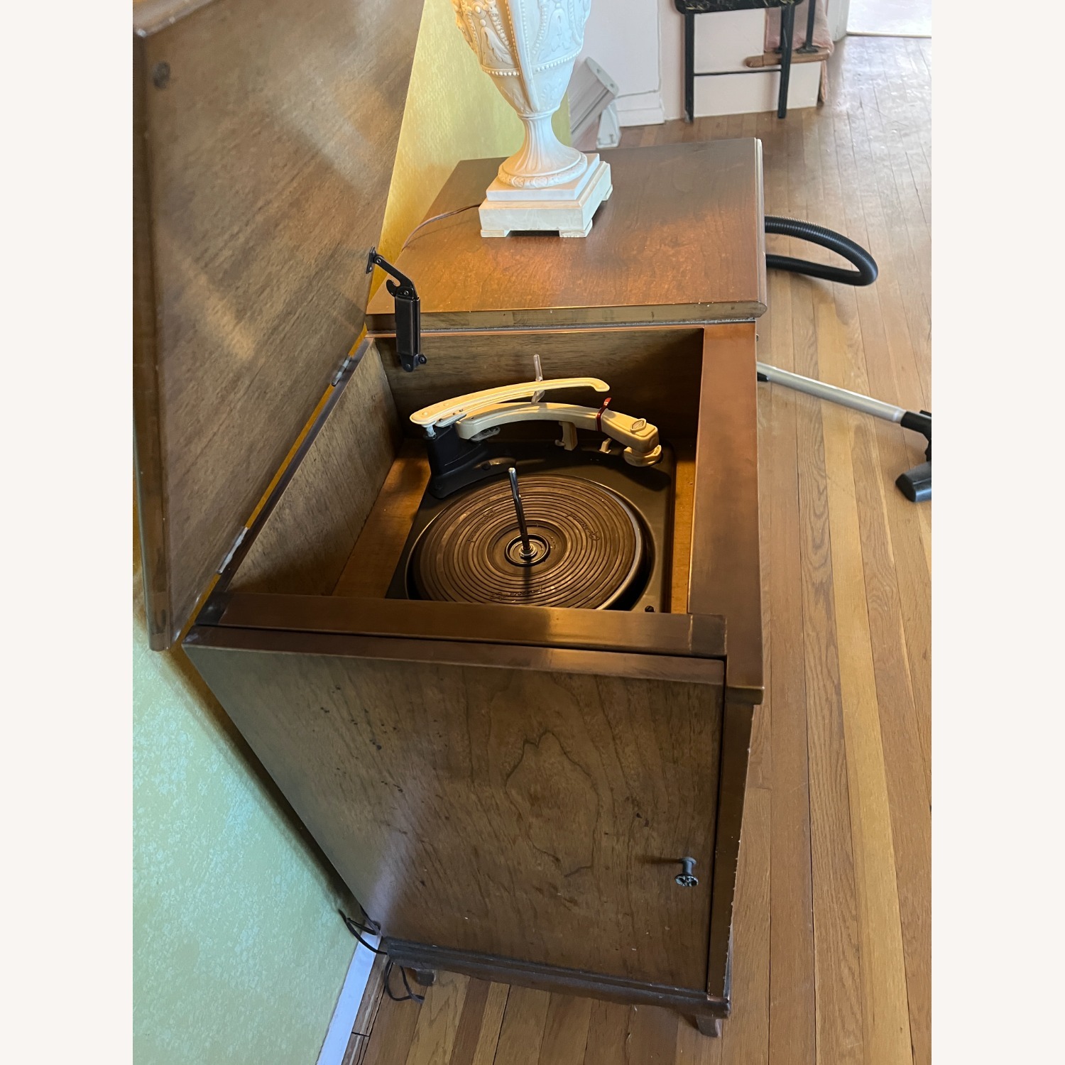 Vintage/Antique Finds Dark Brown  Media Storage - image-3