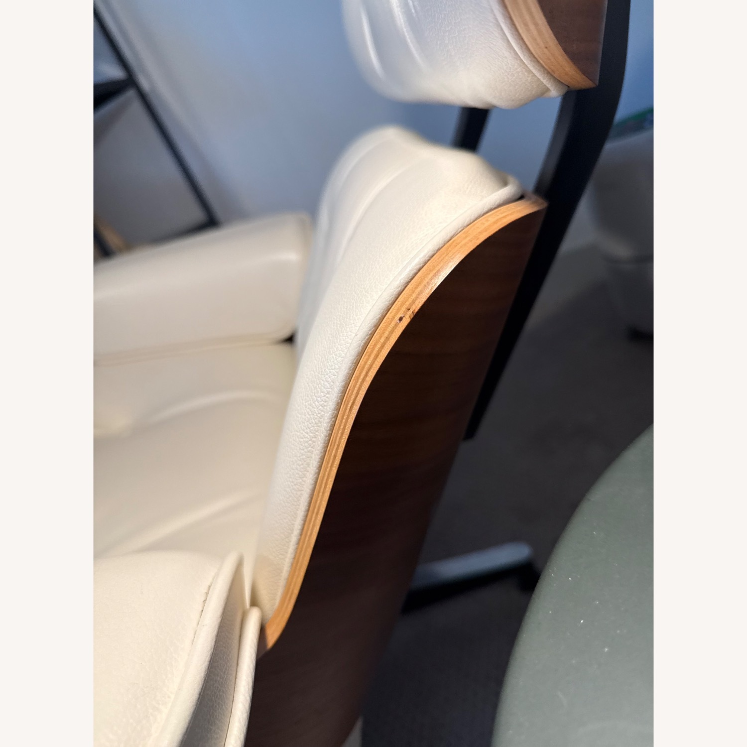 Herman Miller White Leather Recliner - image-5