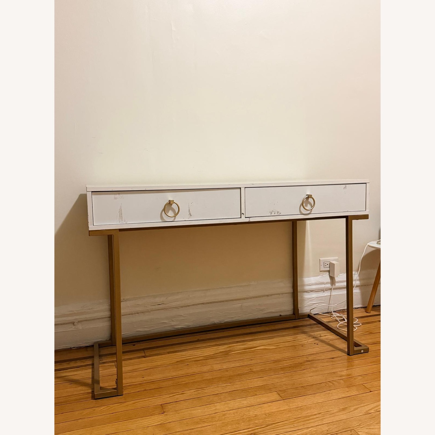 White Desk - image-2