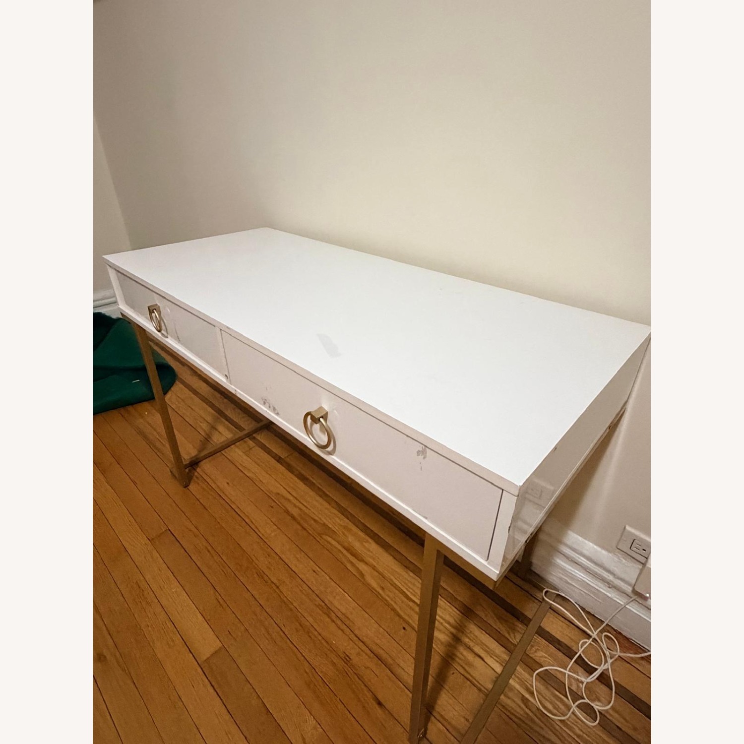 White Desk - image-3