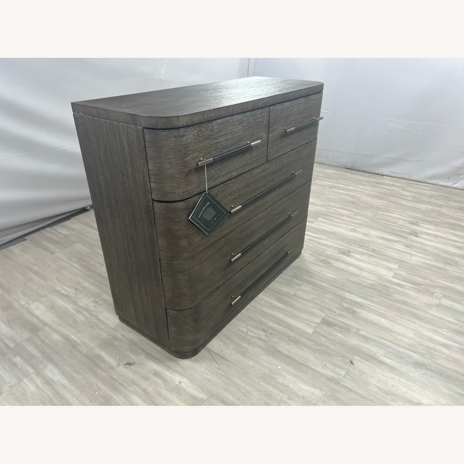 Hooker Furniture Modern Mood Bachelors Chest - image-8