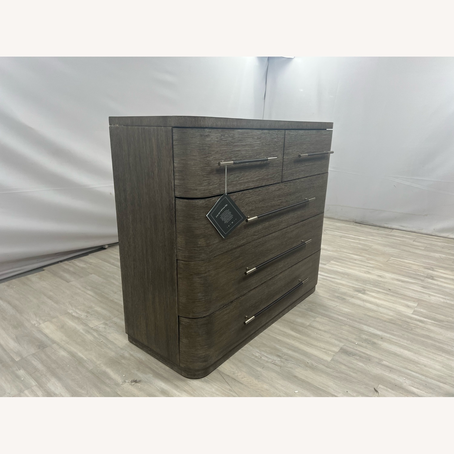 Hooker Furniture Modern Mood Bachelors Chest - image-9