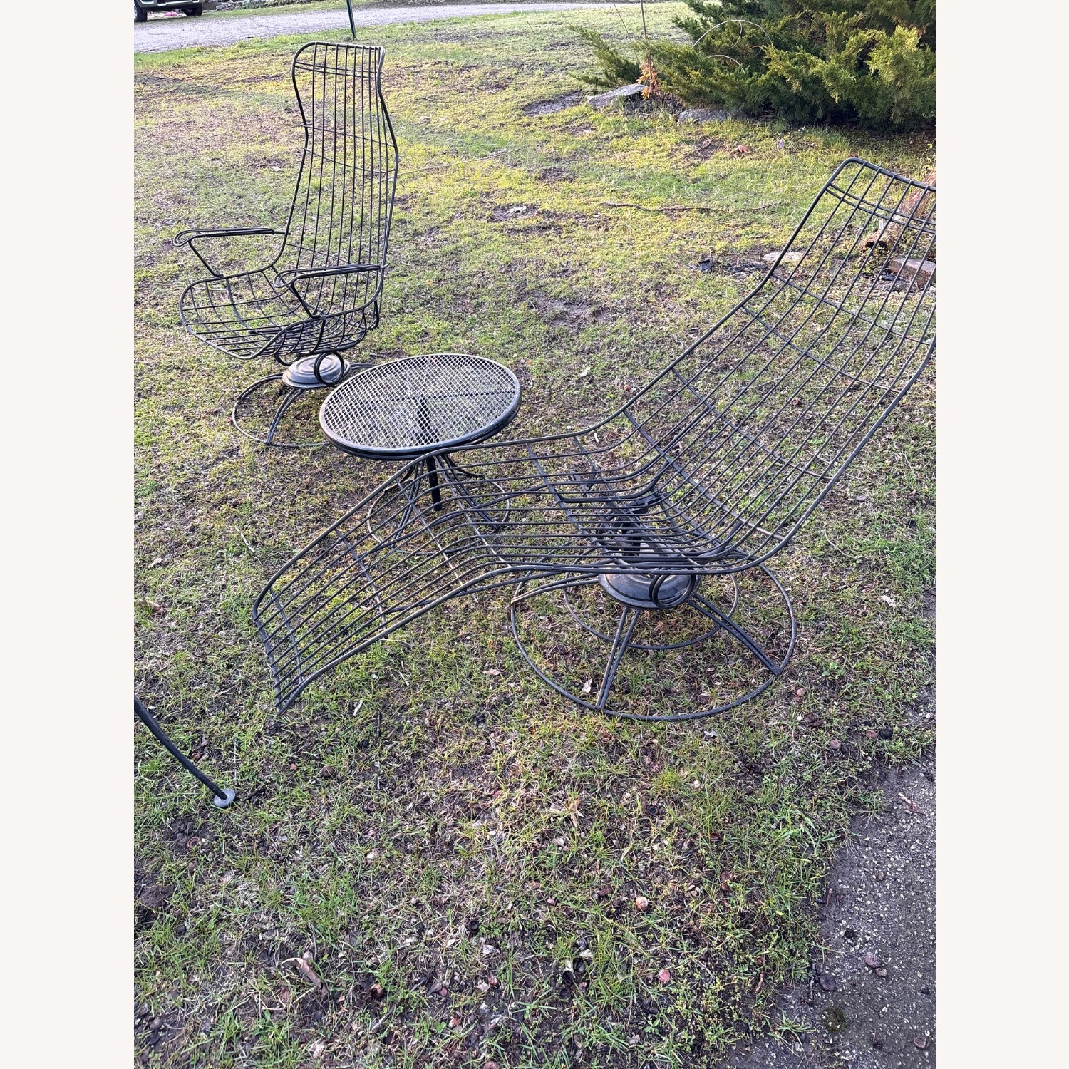 Mid Century Modern Patio Lounger and Table - image-3