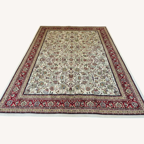 Used Oriental Weavers Mahal Fabric Area Rug 8' x 10' for sale on AptDeco