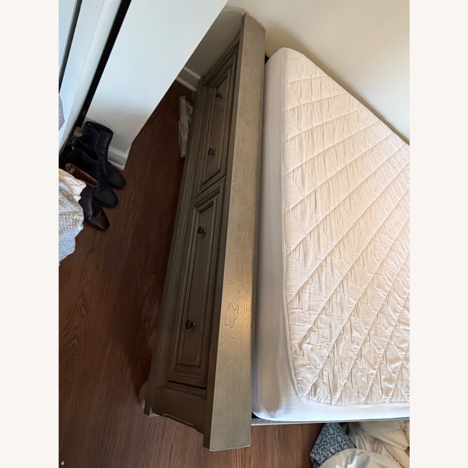 Ashley Furniture Dark Gray Wood Queen Bed - image-4