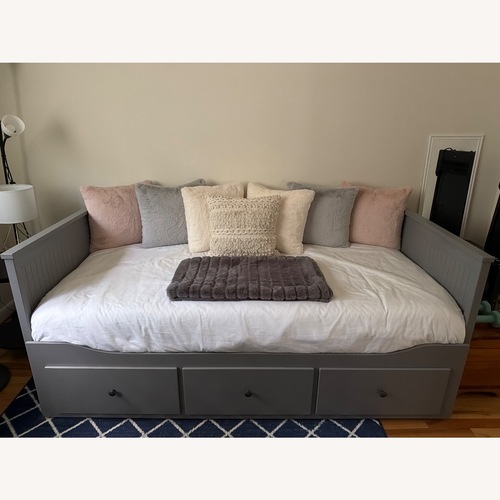 Used IKEA Hemnes Twin to King Pull Out Daybed for sale on AptDeco