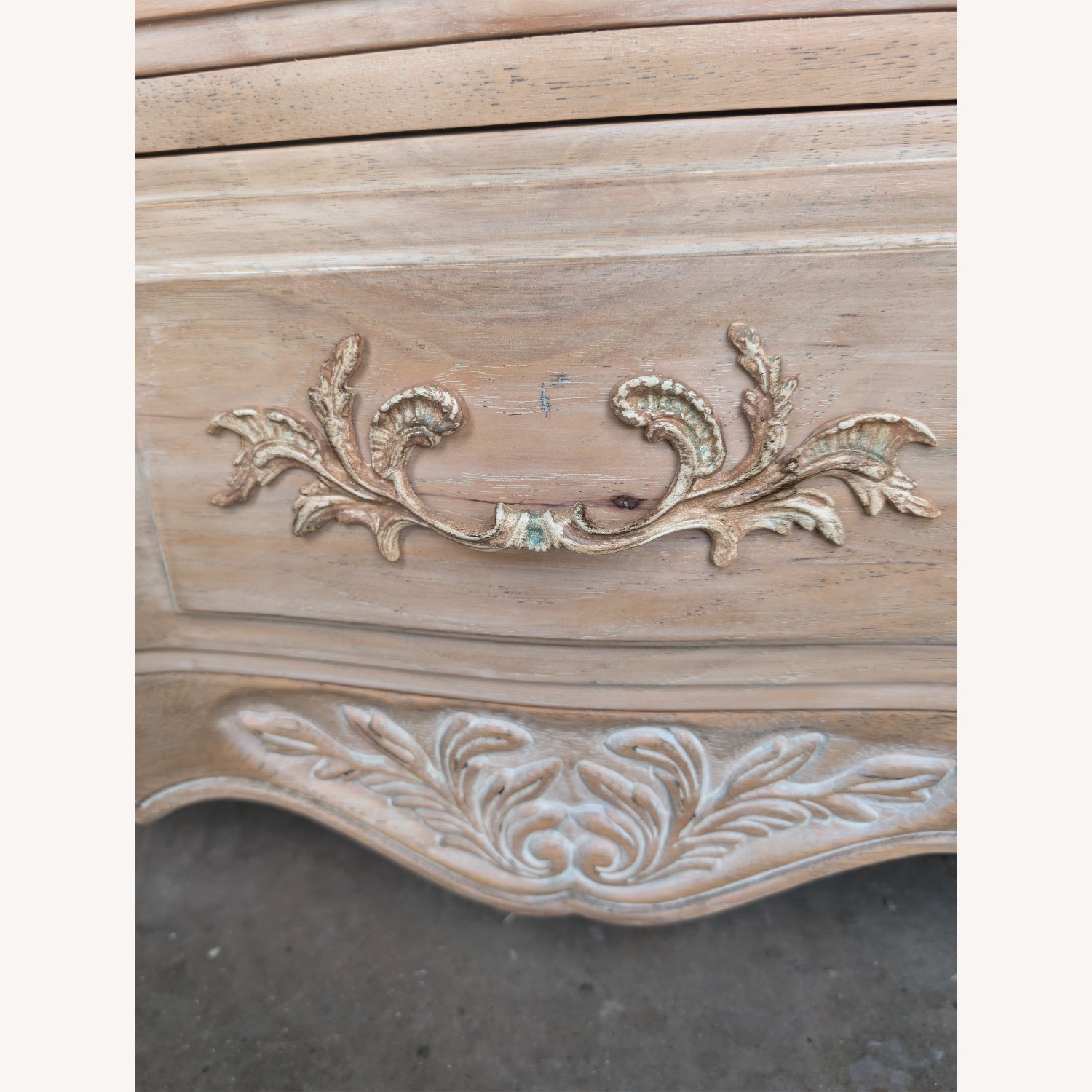 Thomasville Furniture Industries 9 Drawer Natural Dresser - image-4