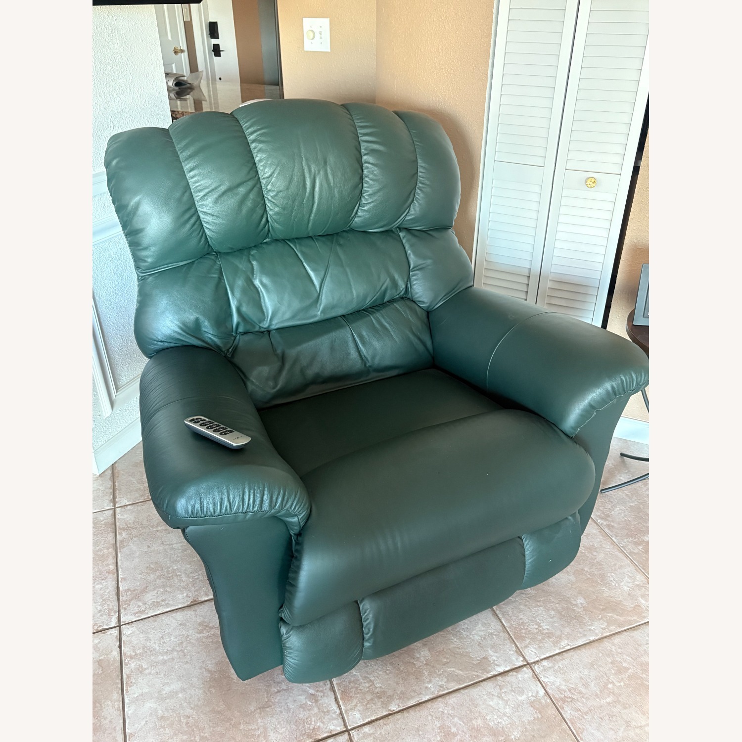 La-Z-Boy Leather Power Recliner - image-2