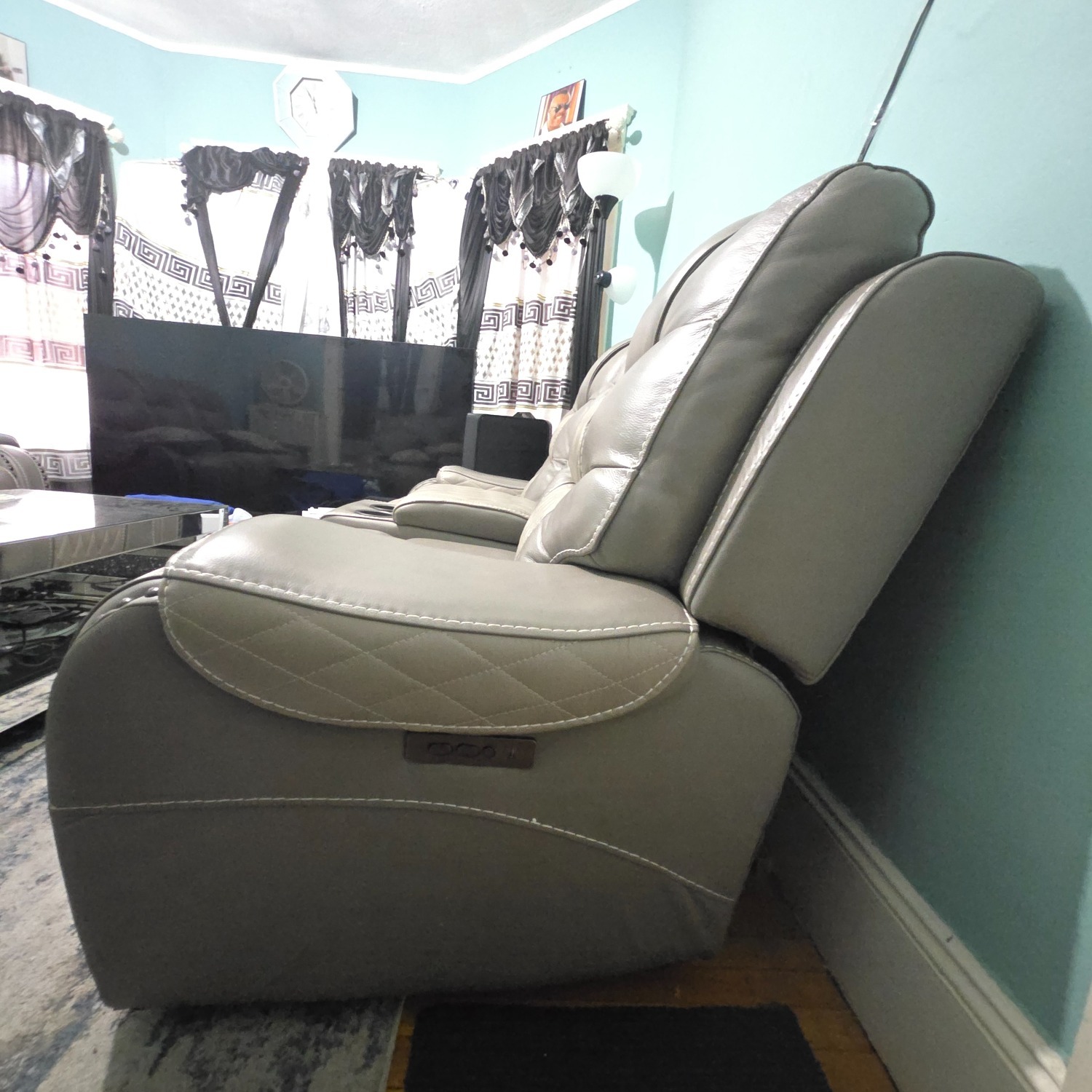 Bob's Discount Furniture 3+ Seater Sofas - image-3