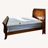 Solid Wood Queen Sleigh Bed 