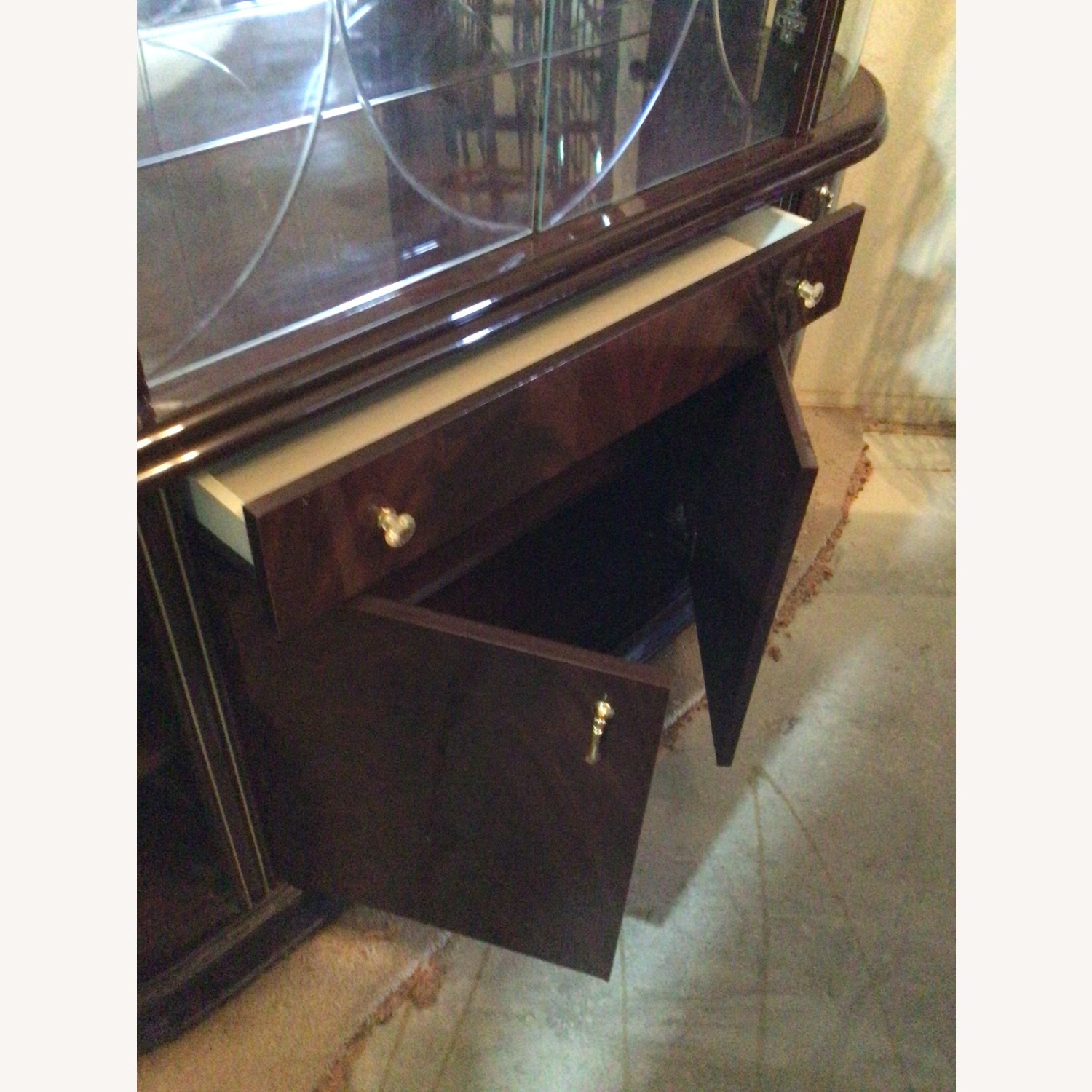 Vintage/Antique Dark Brown Sideboard - image-3