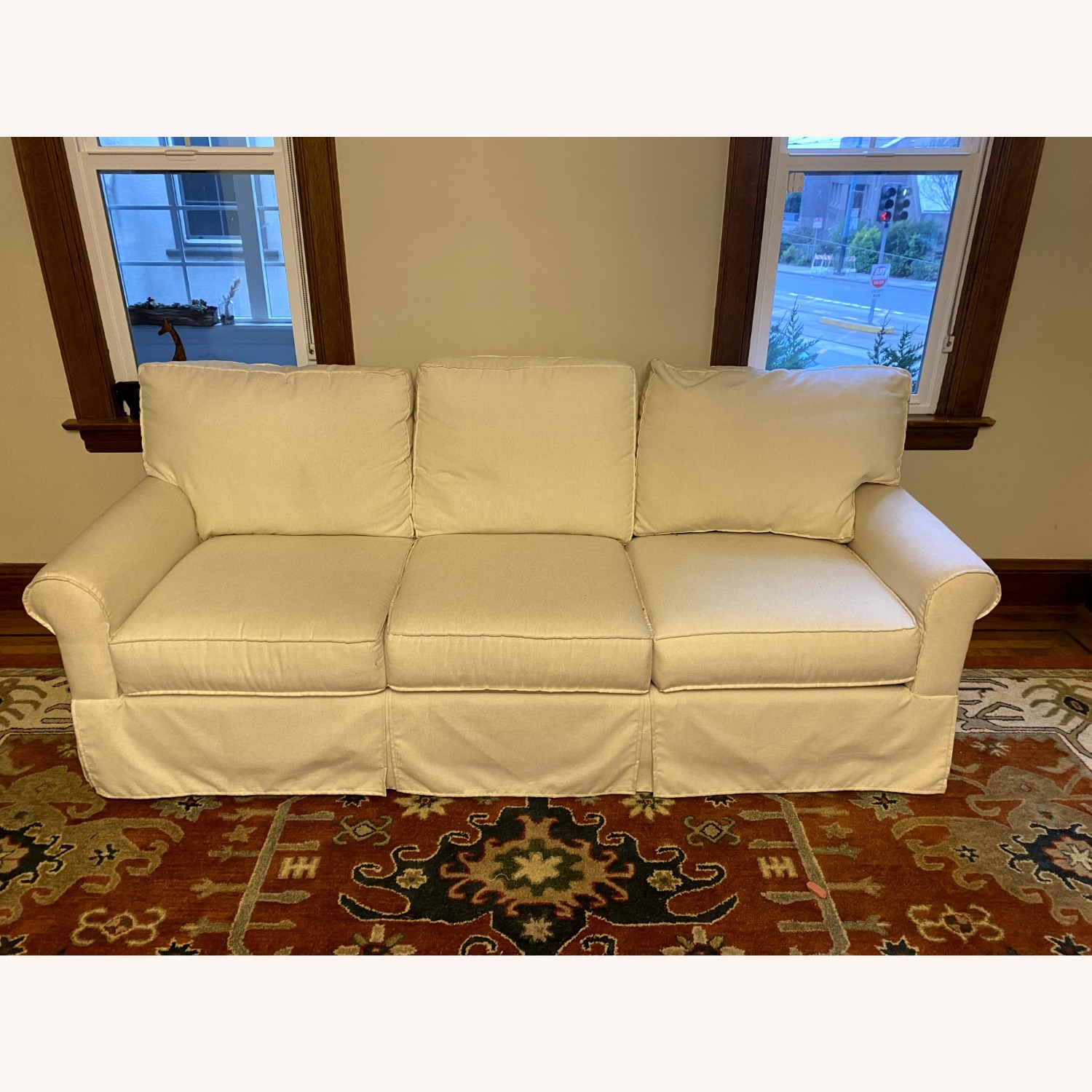 Bassett Suffolk Sofa 3 Seater - image-3