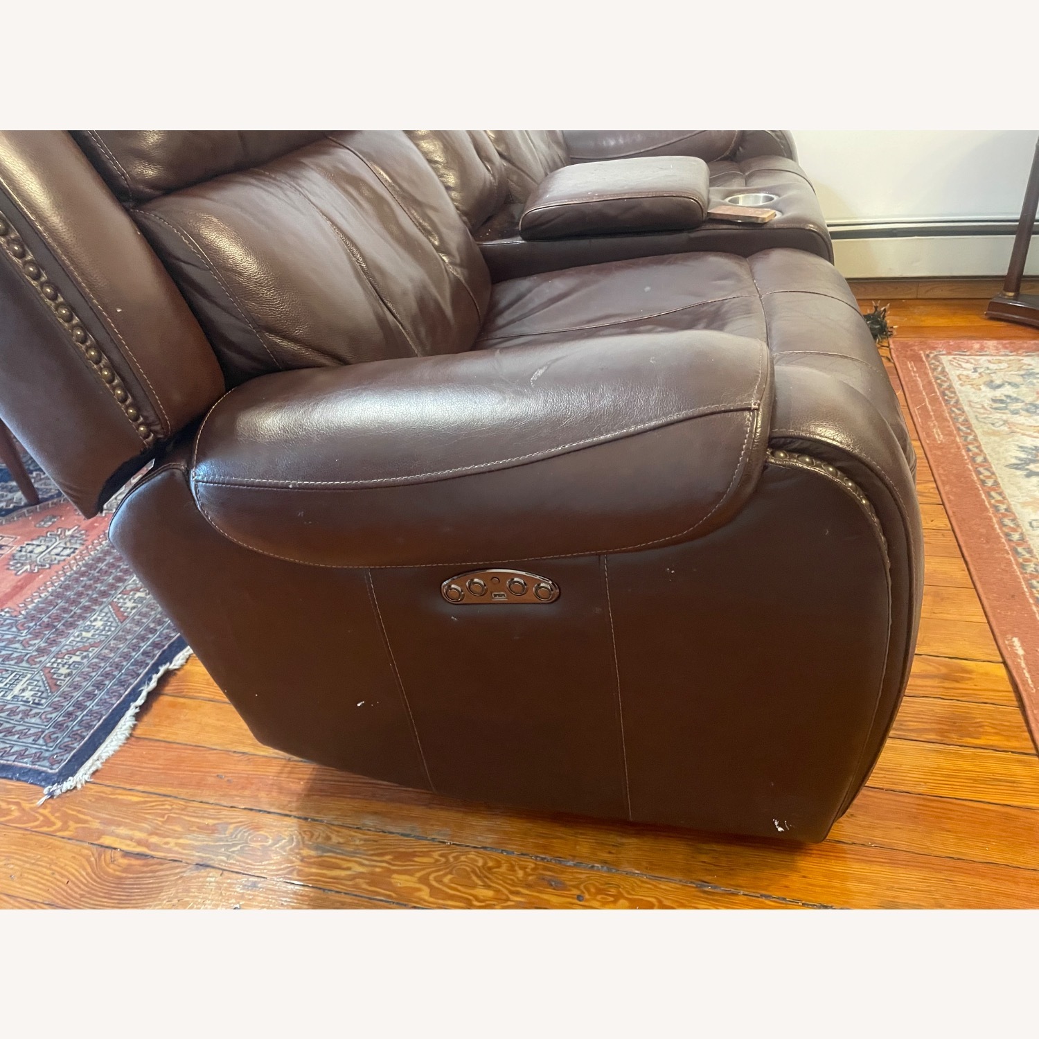 Bob's Discount Furniture 3+ Seater Sofa - image-5